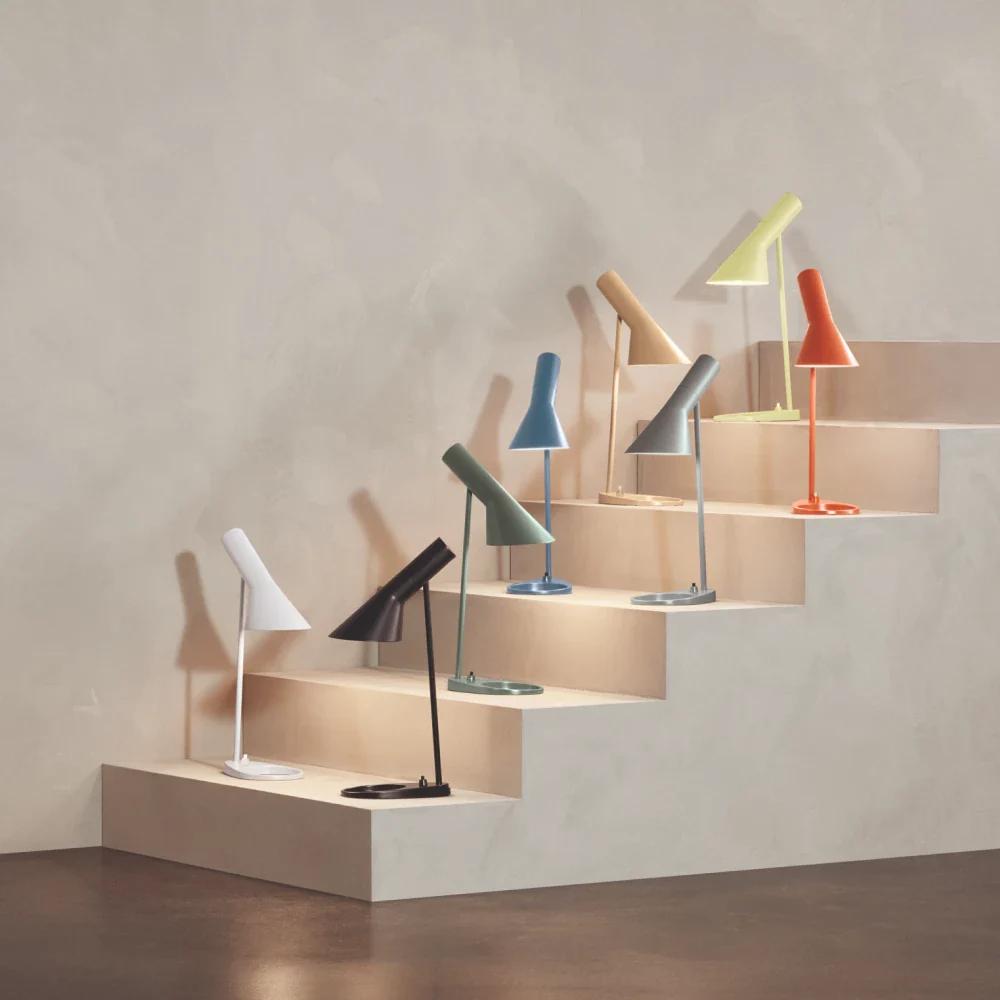 Louis Poulsen AJ Mini Tischlampe, Staubblau
