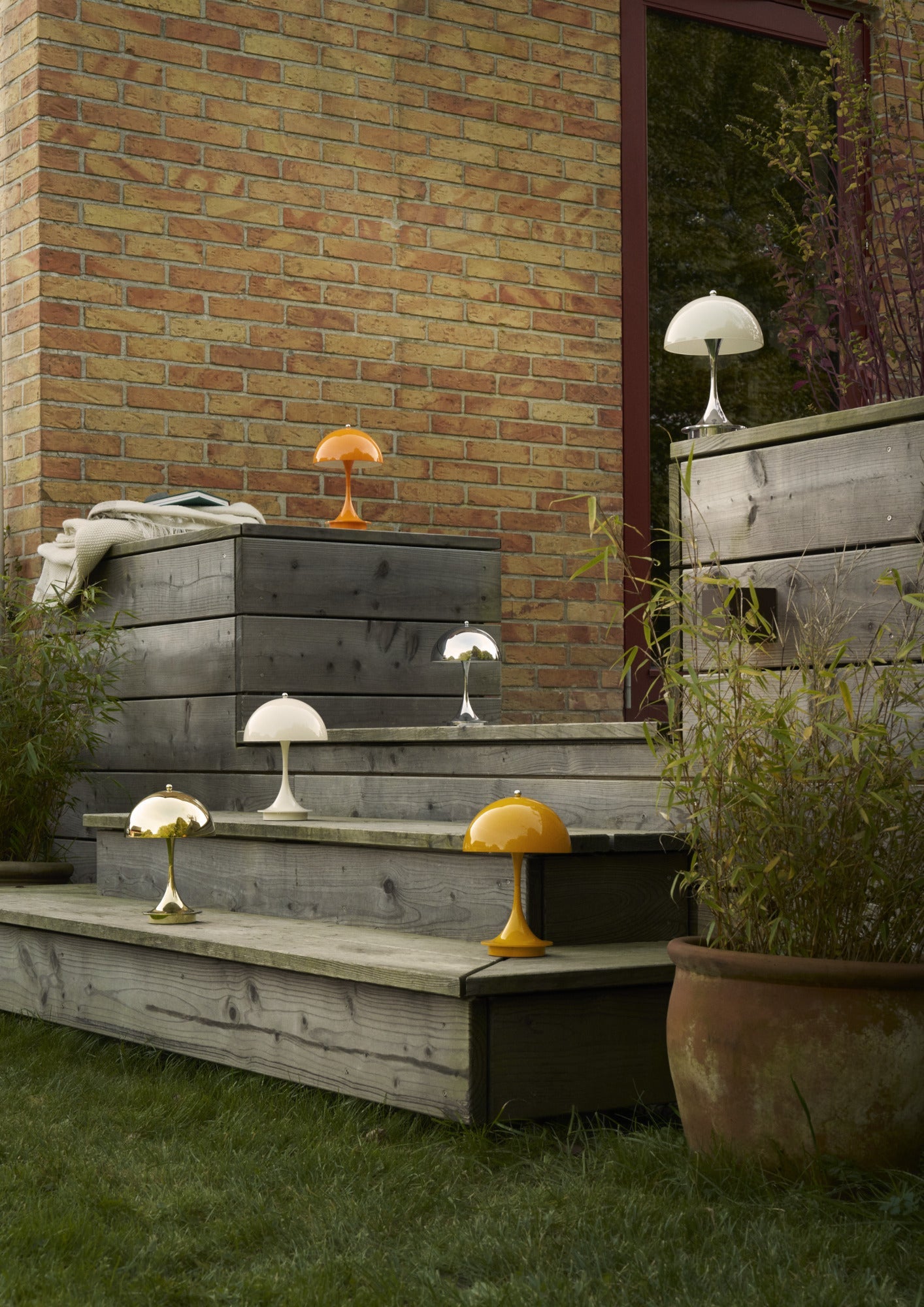Louis Poulsen Panthella 160 Portable Table Lamp V3, Opaque Coral