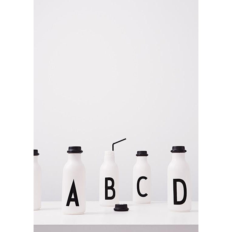 Designbuchstaben persönliche Wasserflasche a z, p