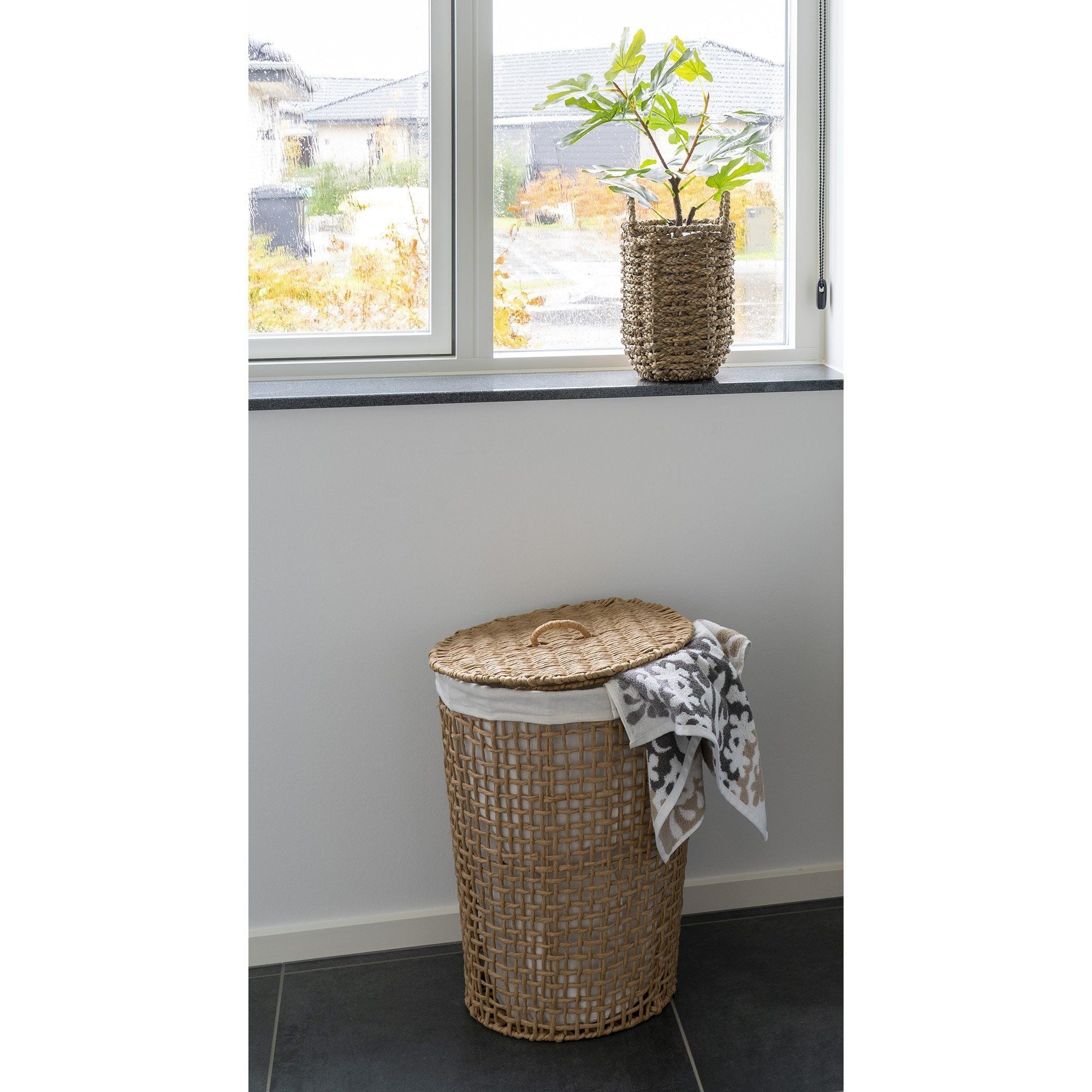 House Nordic Pomal Laundry Basket, Paper, Natural/White, ø42x56 Cm