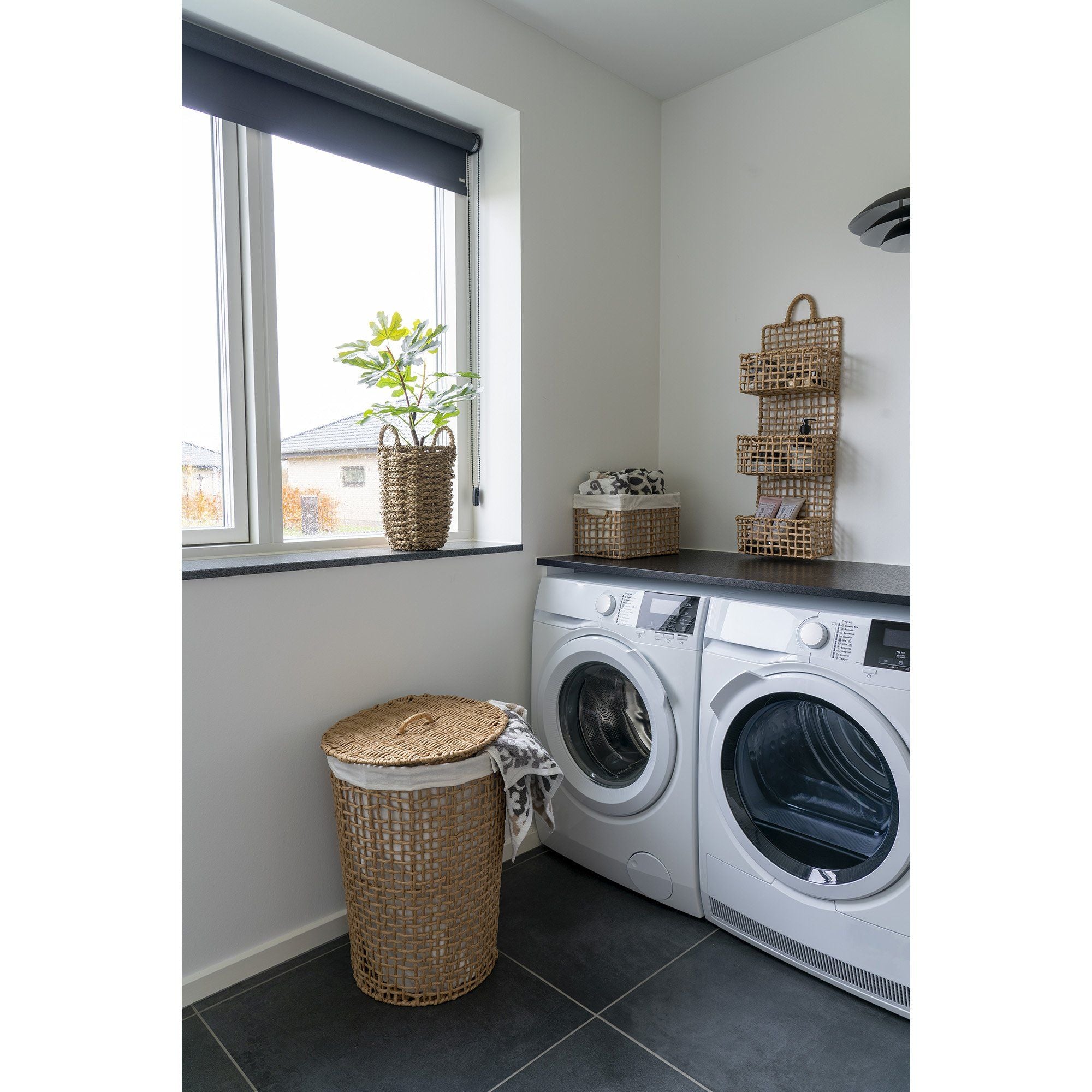 House Nordic Pomal Laundry Basket, Paper, Natural/White, ø42x56 Cm