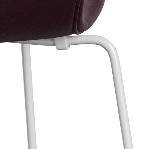Fritz Hansen 3107 chaise complète en plein air, Plum foncé en velours blanc / belfast
