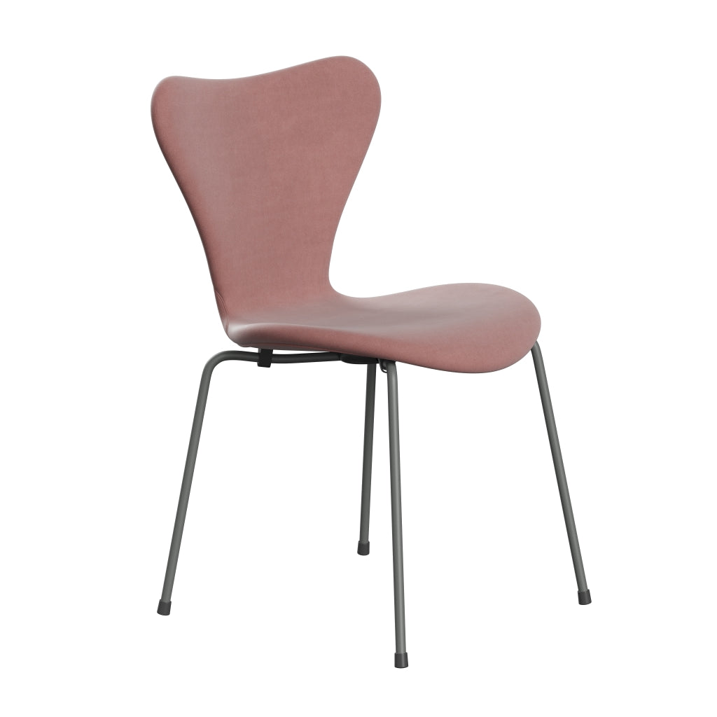 Fritz Hansen 3107 chaise pleine d'ameublement, rose brumeuse en velours gris argenté / Belfast