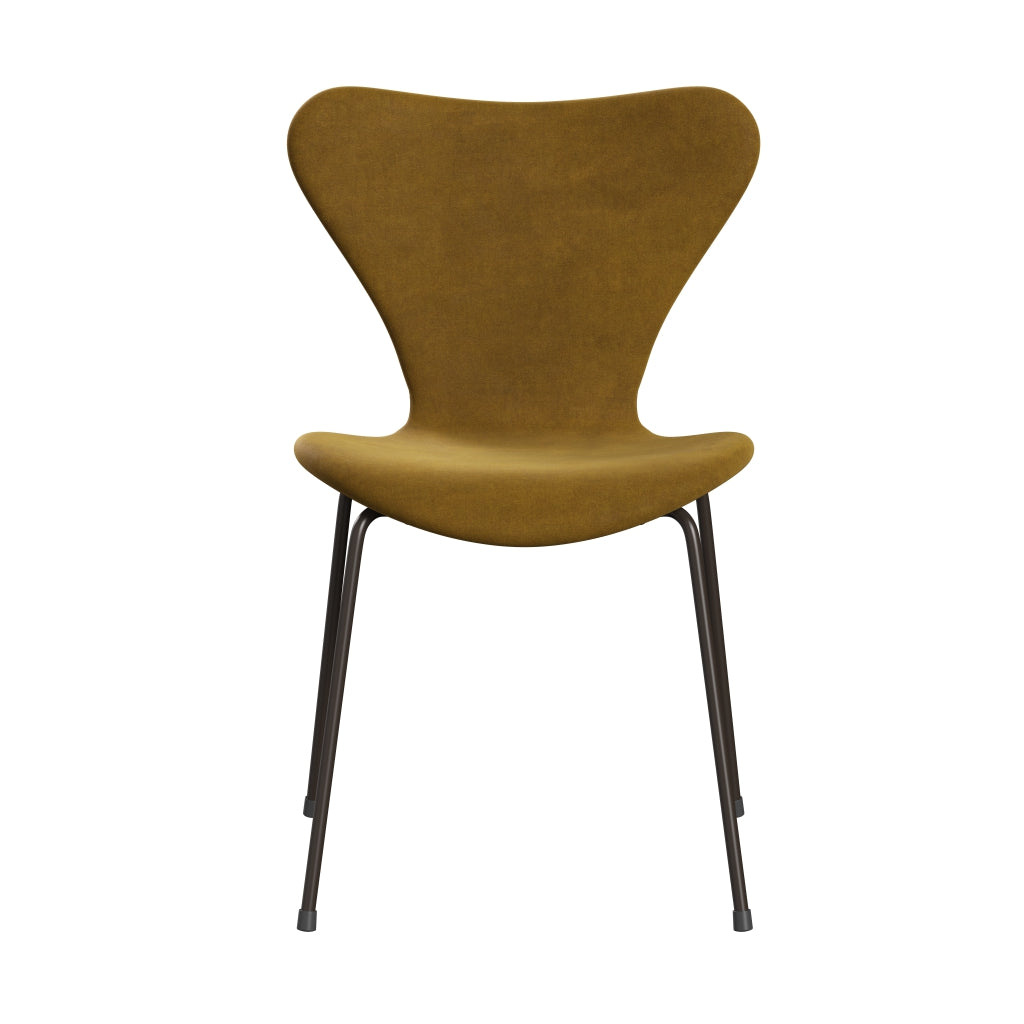 Fritz Hansen 3107 chaise pleine d'ameublement, Ochère doux en bronze brun / Belfast Velvet