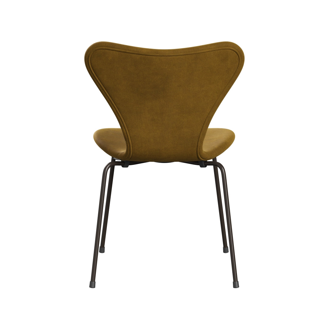 Fritz Hansen 3107 chaise pleine d'ameublement, Ochère doux en bronze brun / Belfast Velvet