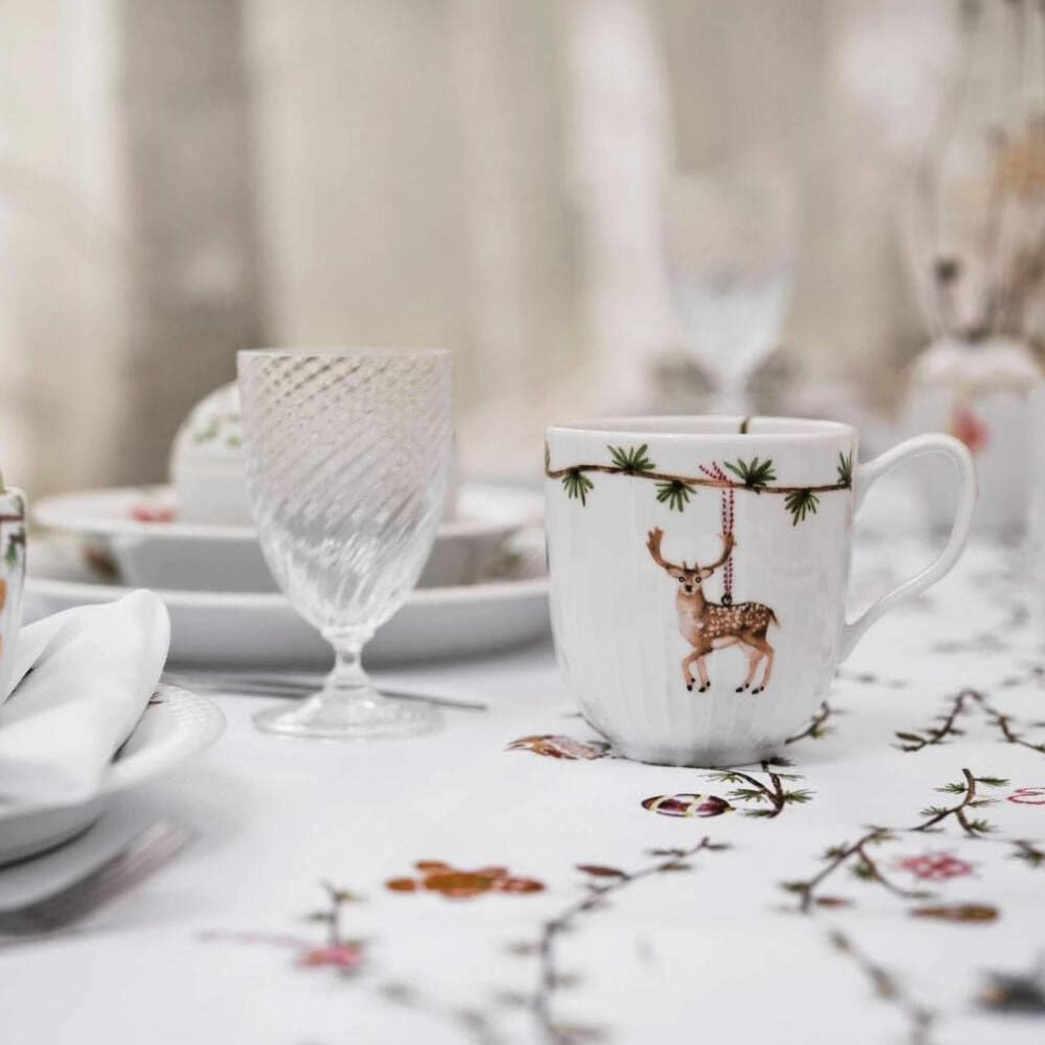 Tasse de Noël Kähler Hammershøi, blanc avec décoration