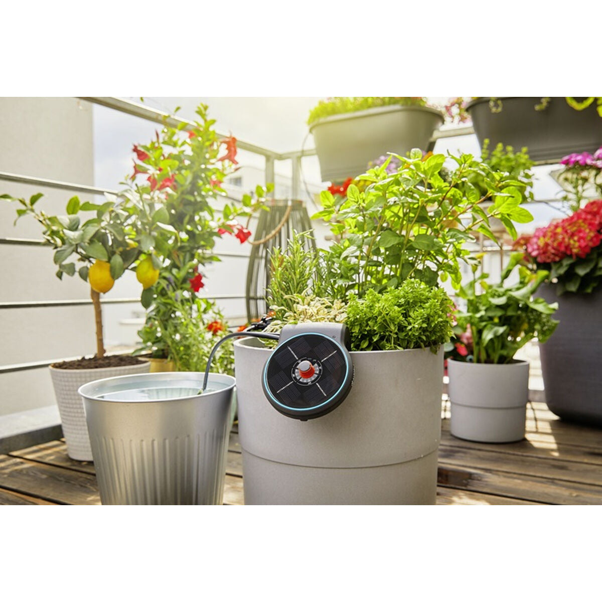Automatisch druppelwatersysteem voor plant potten Gardena Aquabloroom