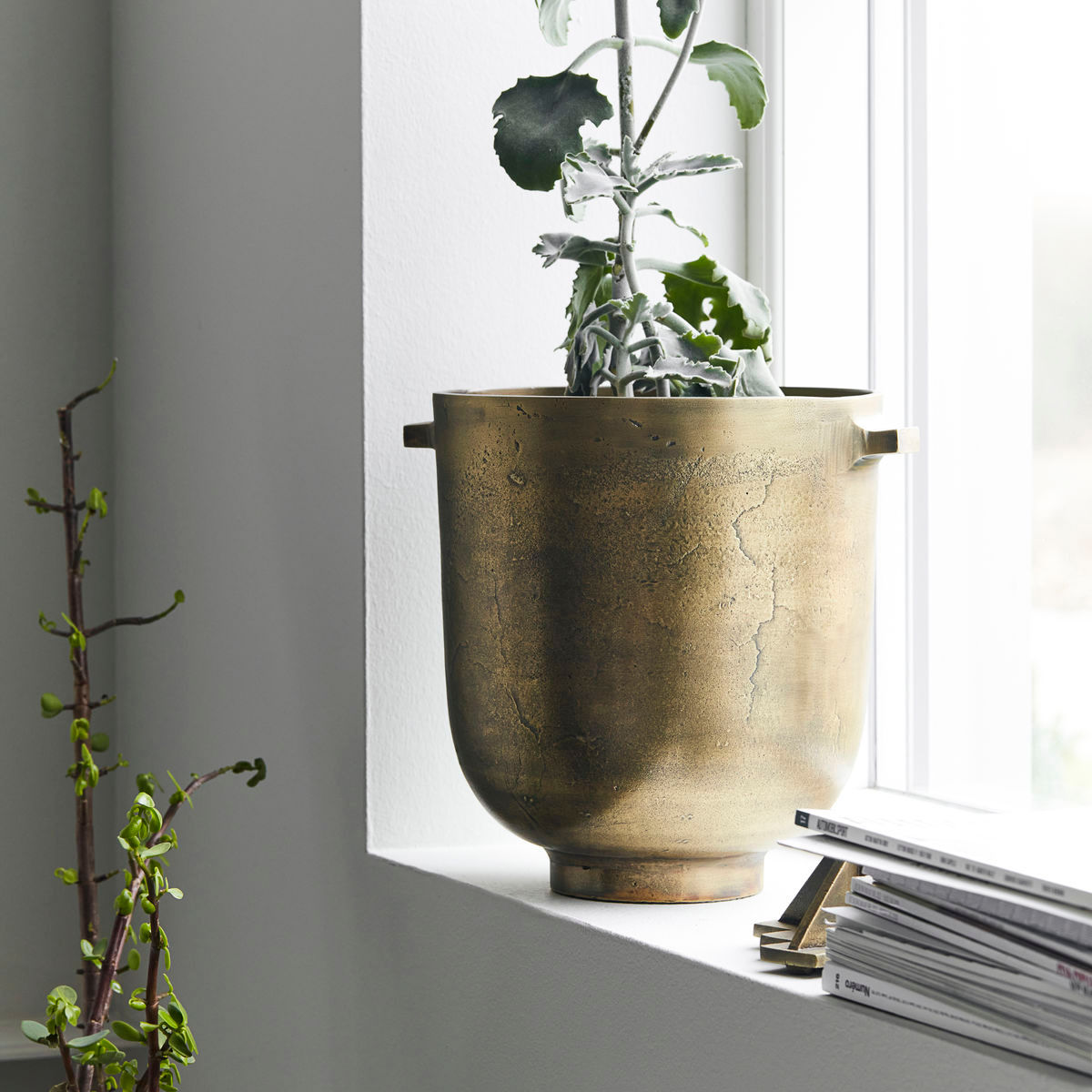 House Doctor Planter, Hd Foem, Antique Brass