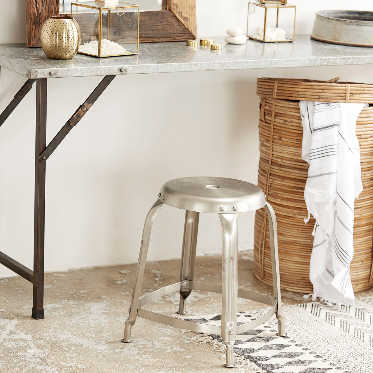 House Doctor Stool, Hddefine, Gunmetal