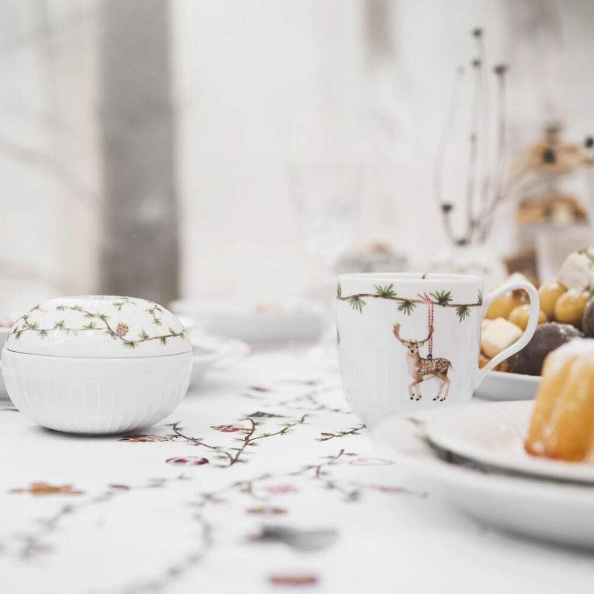 Tasse de Noël Kähler Hammershøi, blanc avec décoration