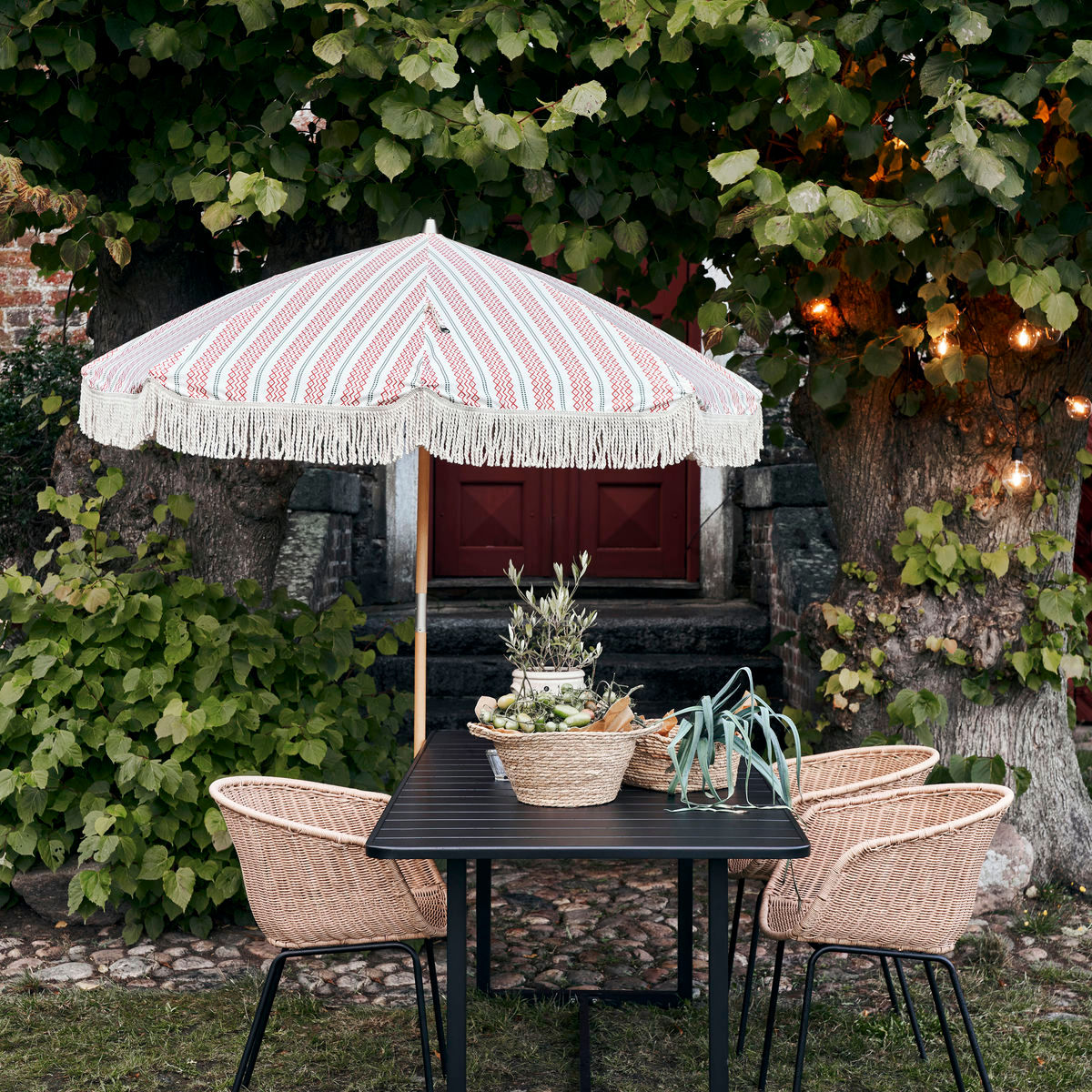 House Doctor Garden Umbrella, Hdumbra, rouge / vert