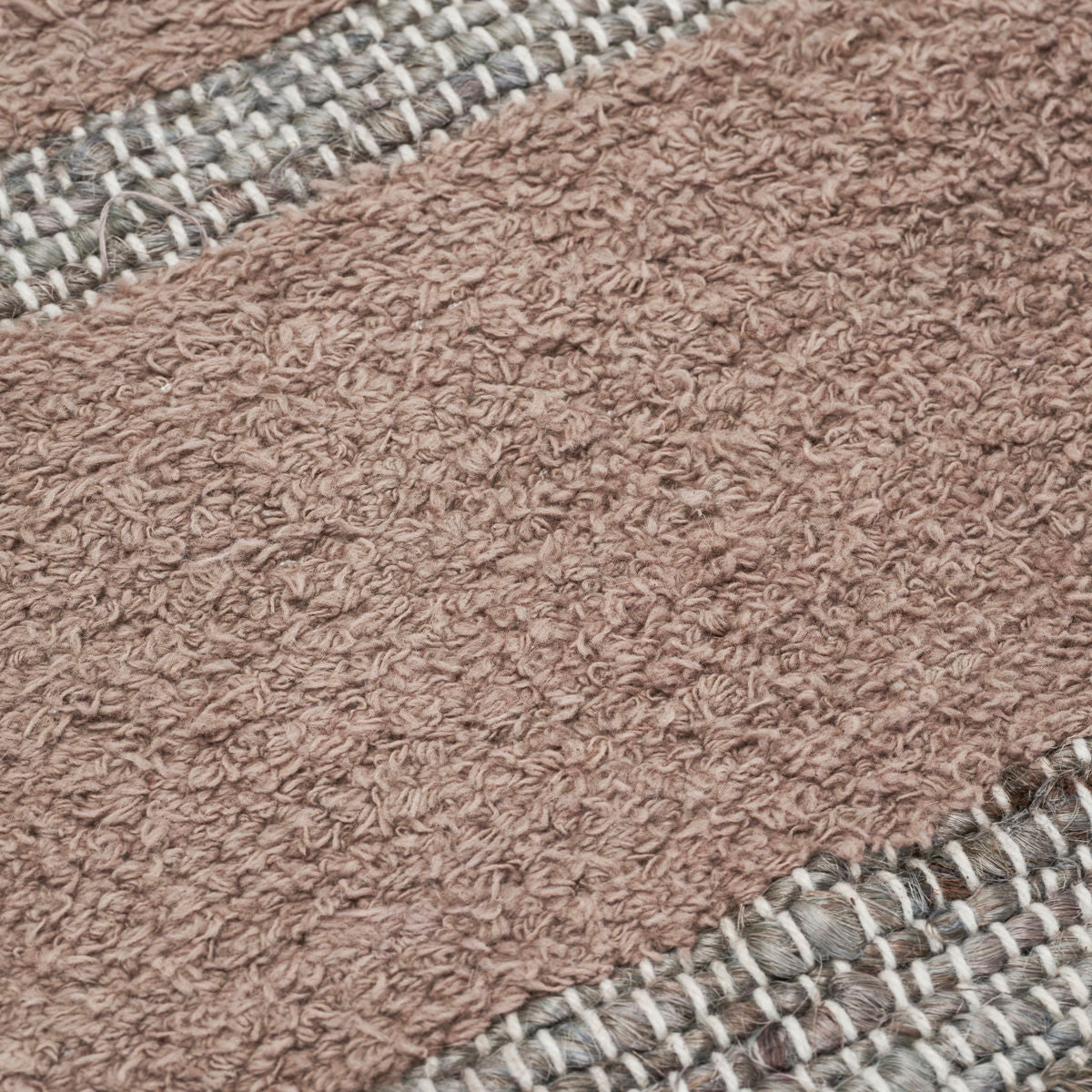 House Doctor Rug, HDChen, Dusty berry