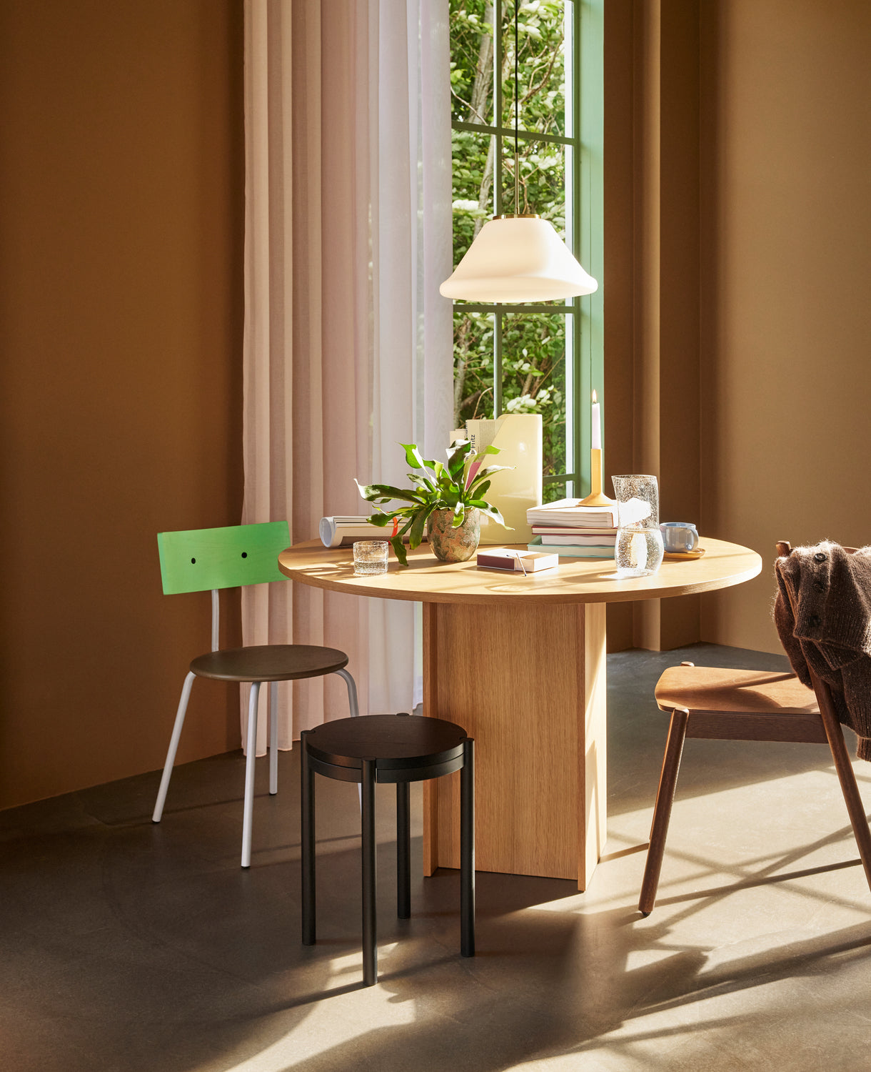 Hübsch Straight Dining Table