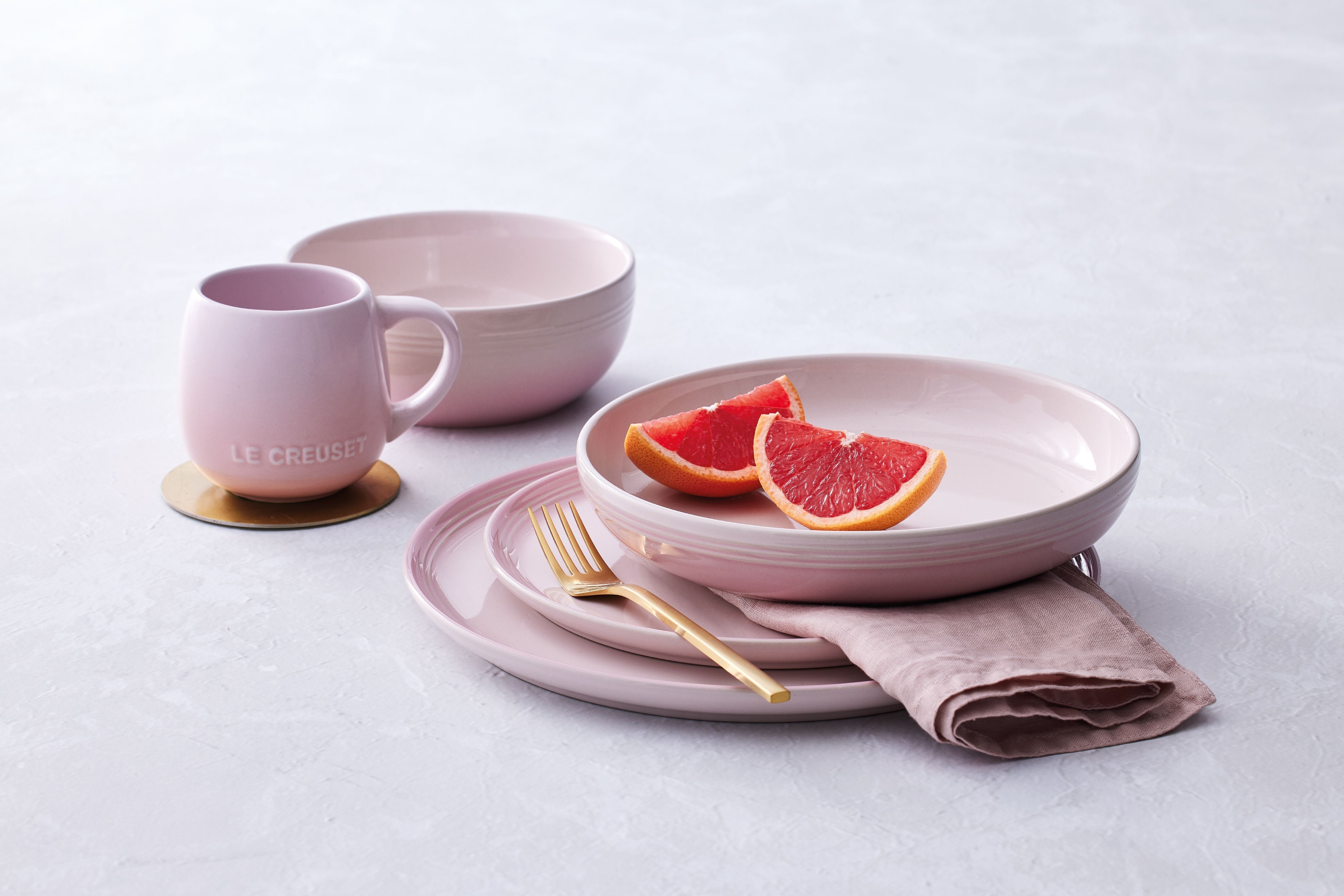 Le Creuset Coupé Pasta Bowl, coquille rose