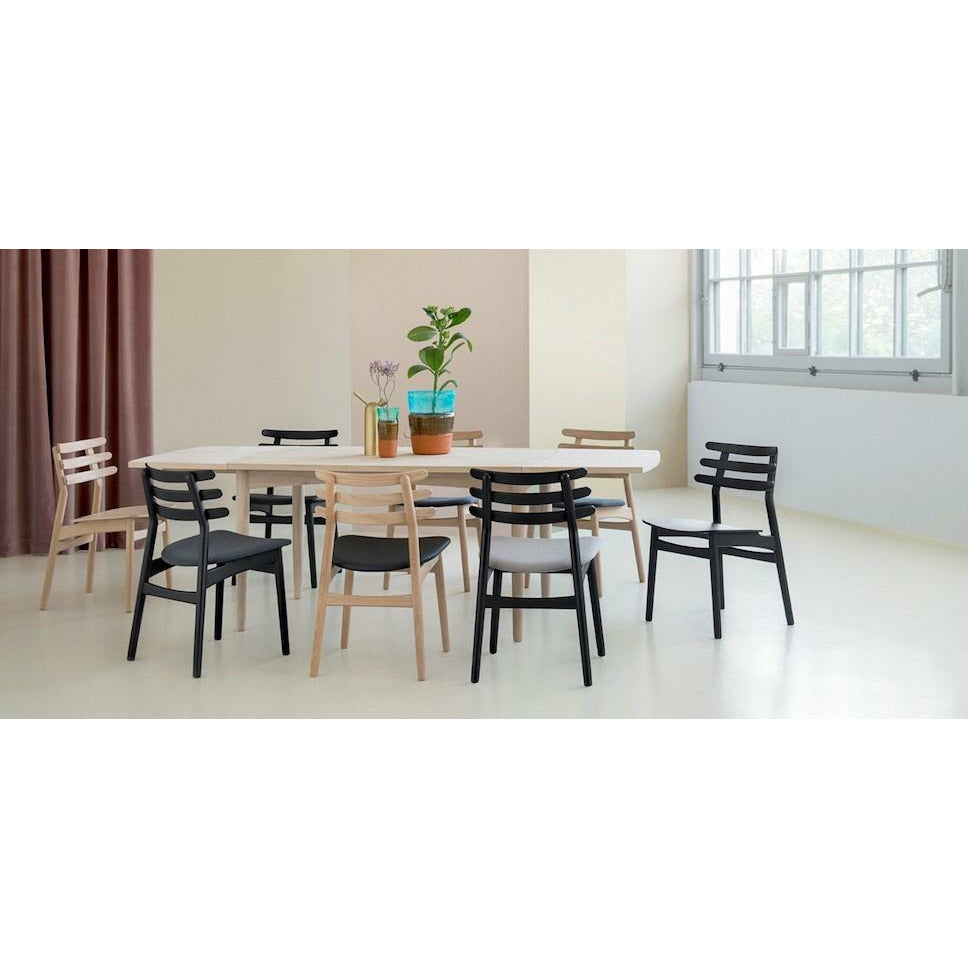 FDB Møbler J48 Silla de mesa de comedor, roble, cuero negro