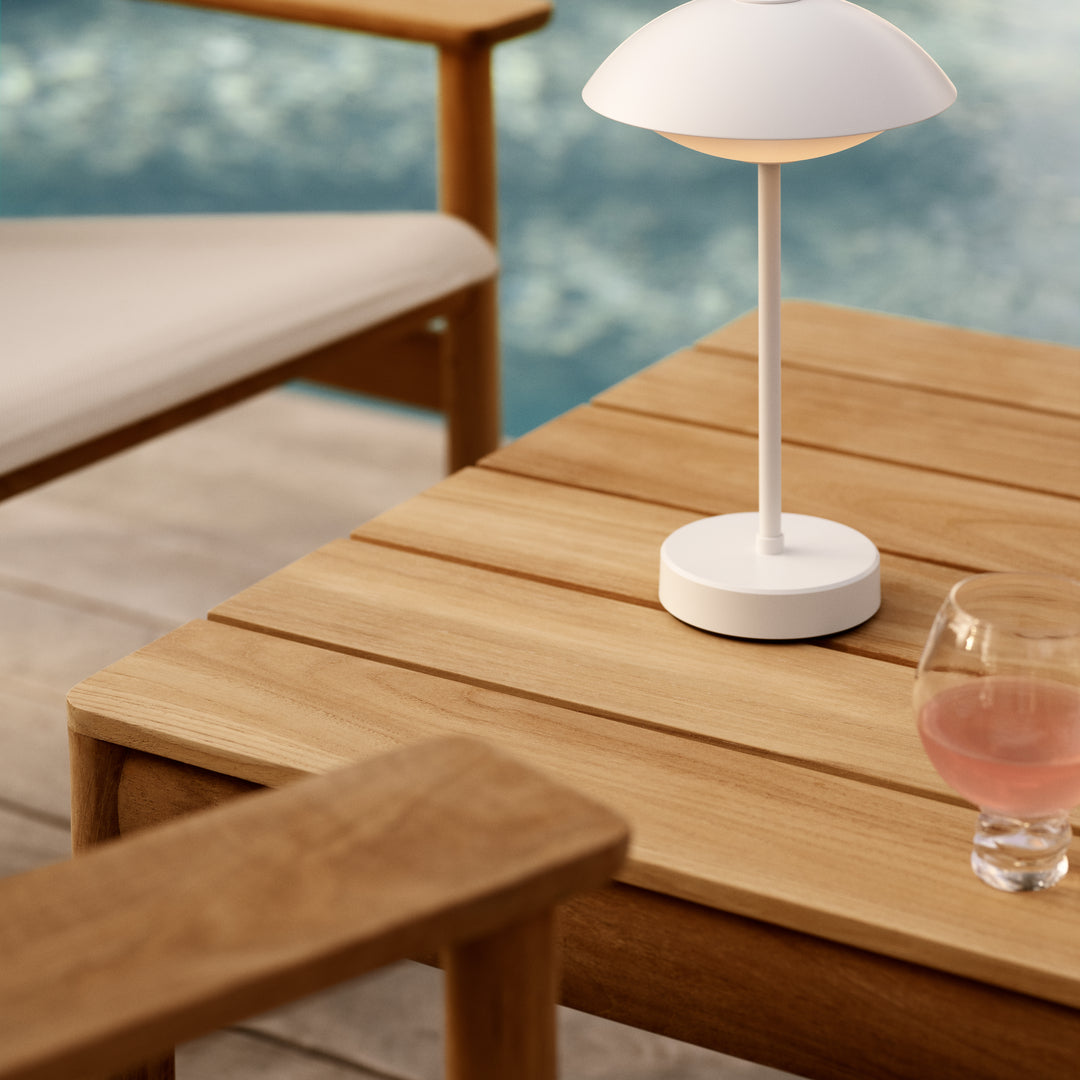 Fritz Hansen Clam™ Tragbare Lampe, Weiß