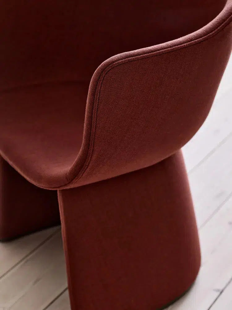 Fritz Hansen Monolit CM221 Silla de comedor, antracita/chocolate