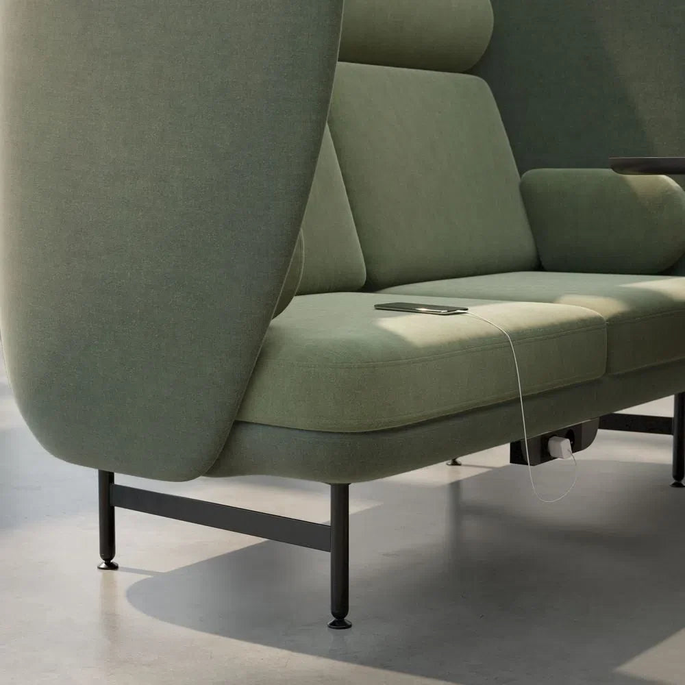 Fritz Hansen Plenum Cabin 4-sæders sofa med bord og tv-montering, gen-uld gylden gul/saafron