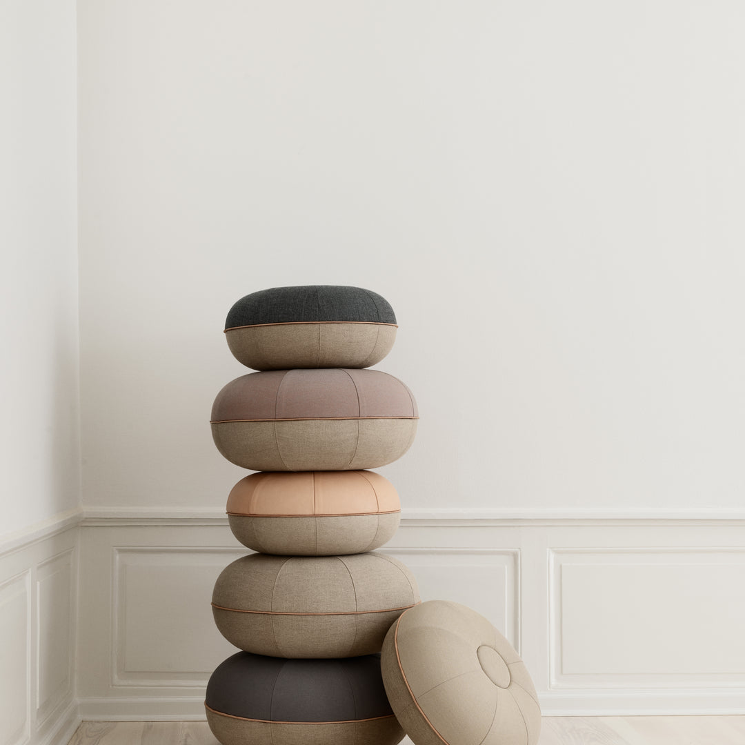 Fritz Hansen Cm Pouf Groß, Steelcut Warm Sand