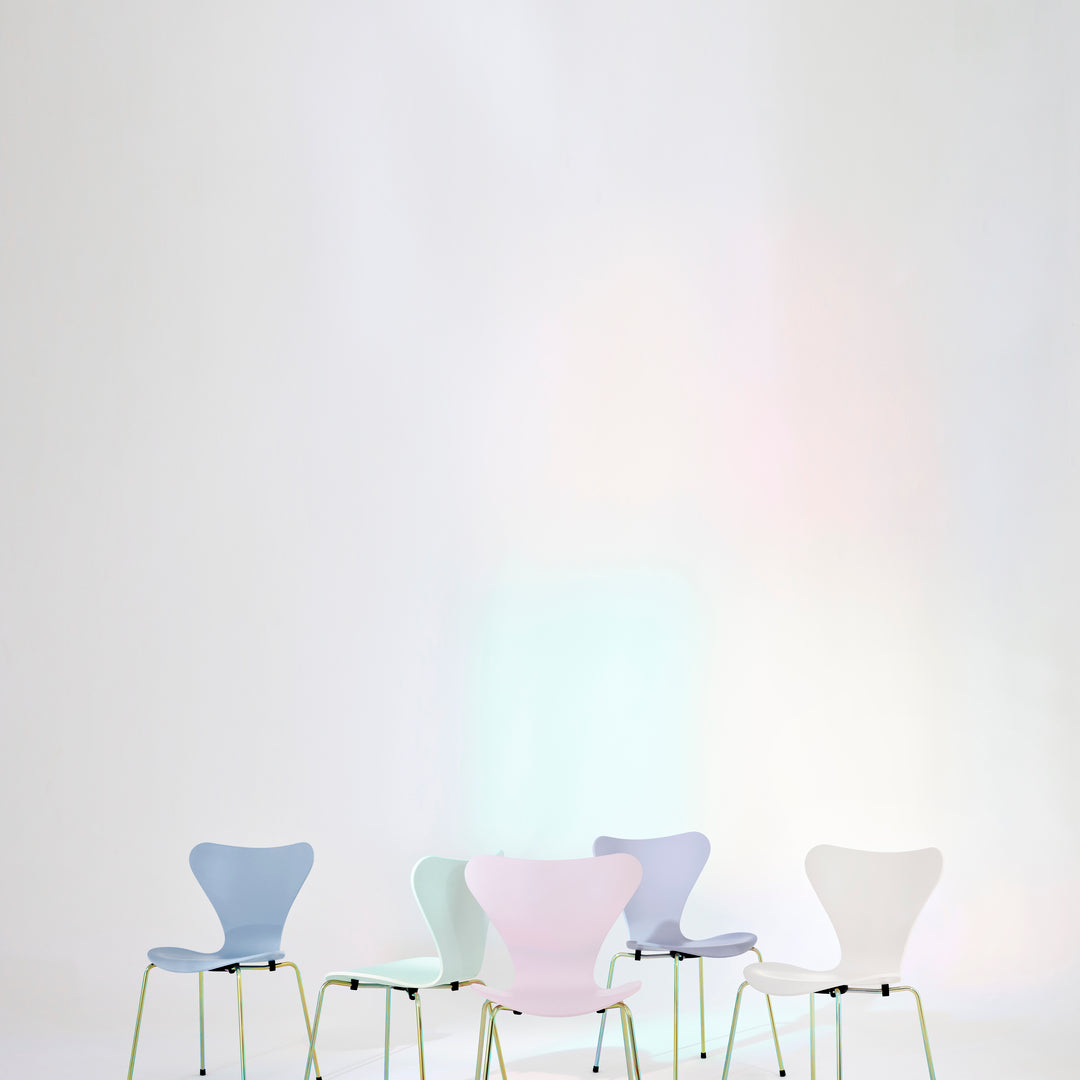 Fritz Hansen Serie 7™ Stuhl, Jubiläumsedition 7:14 Uhr, Beige