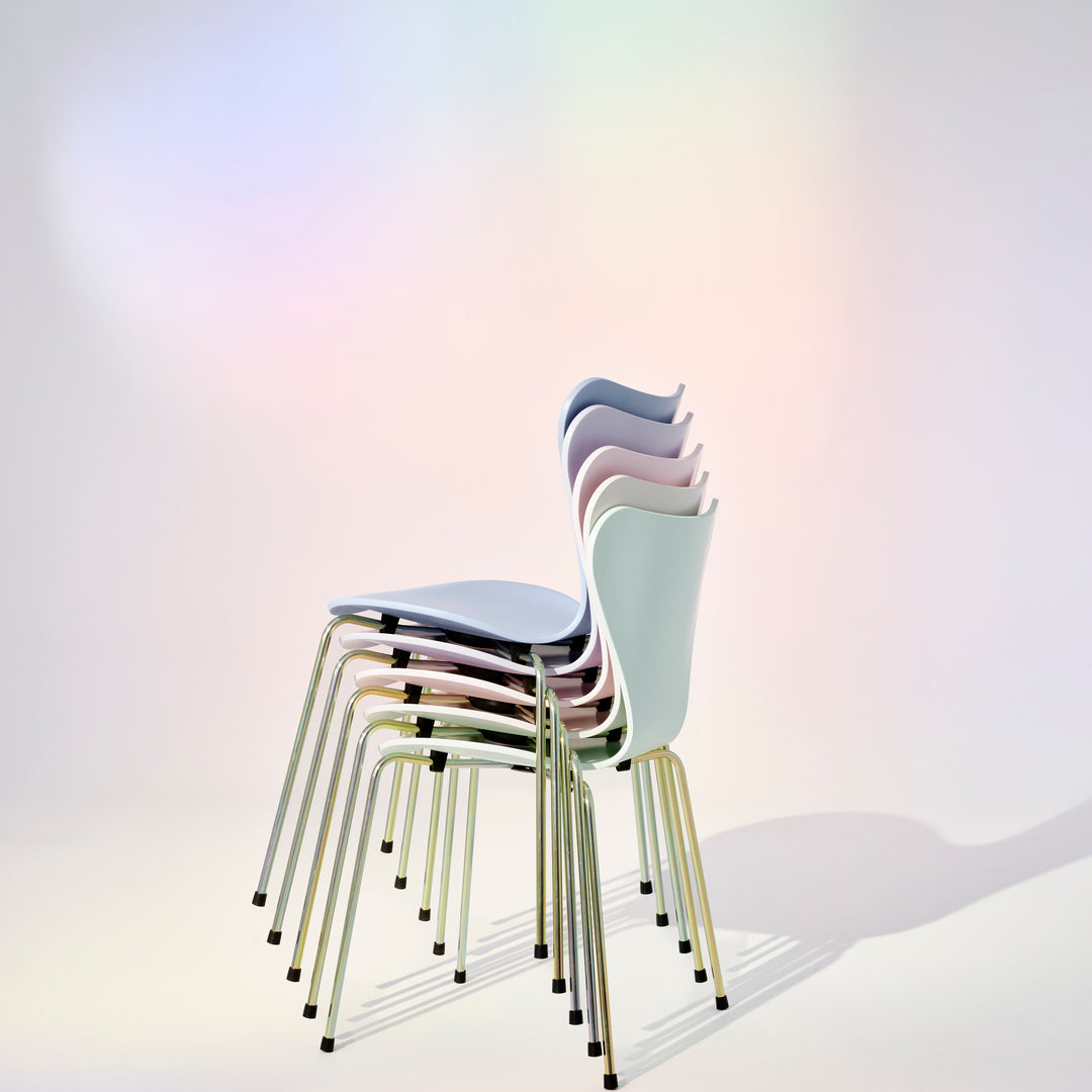 Fritz Hansen Serie 7™ Stuhl, Jubiläumsedition 7:14 Uhr, Blau