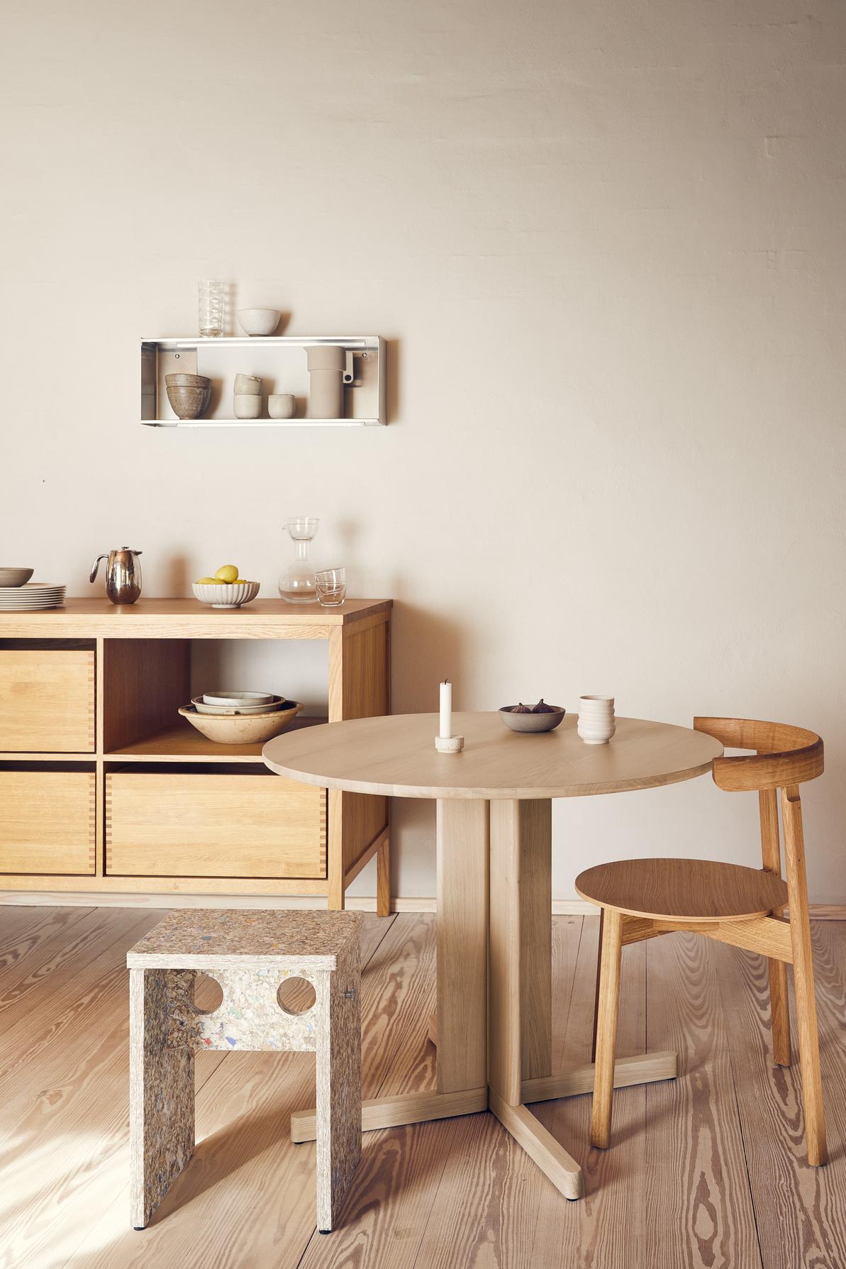 Form & Refine Remake Hocker 