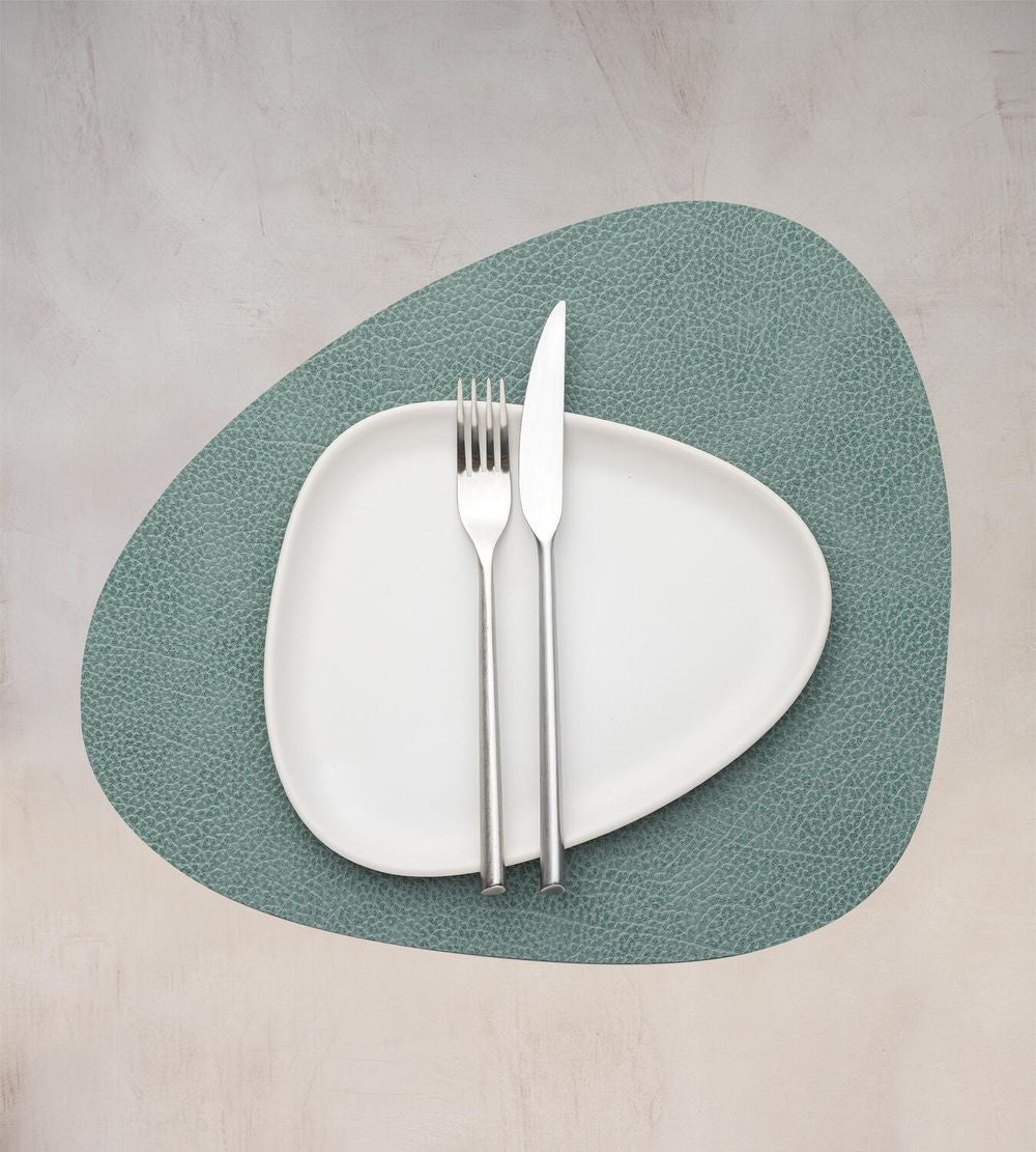 Lind DNA Curve Placemat Hippo Leather M, Pastell Green