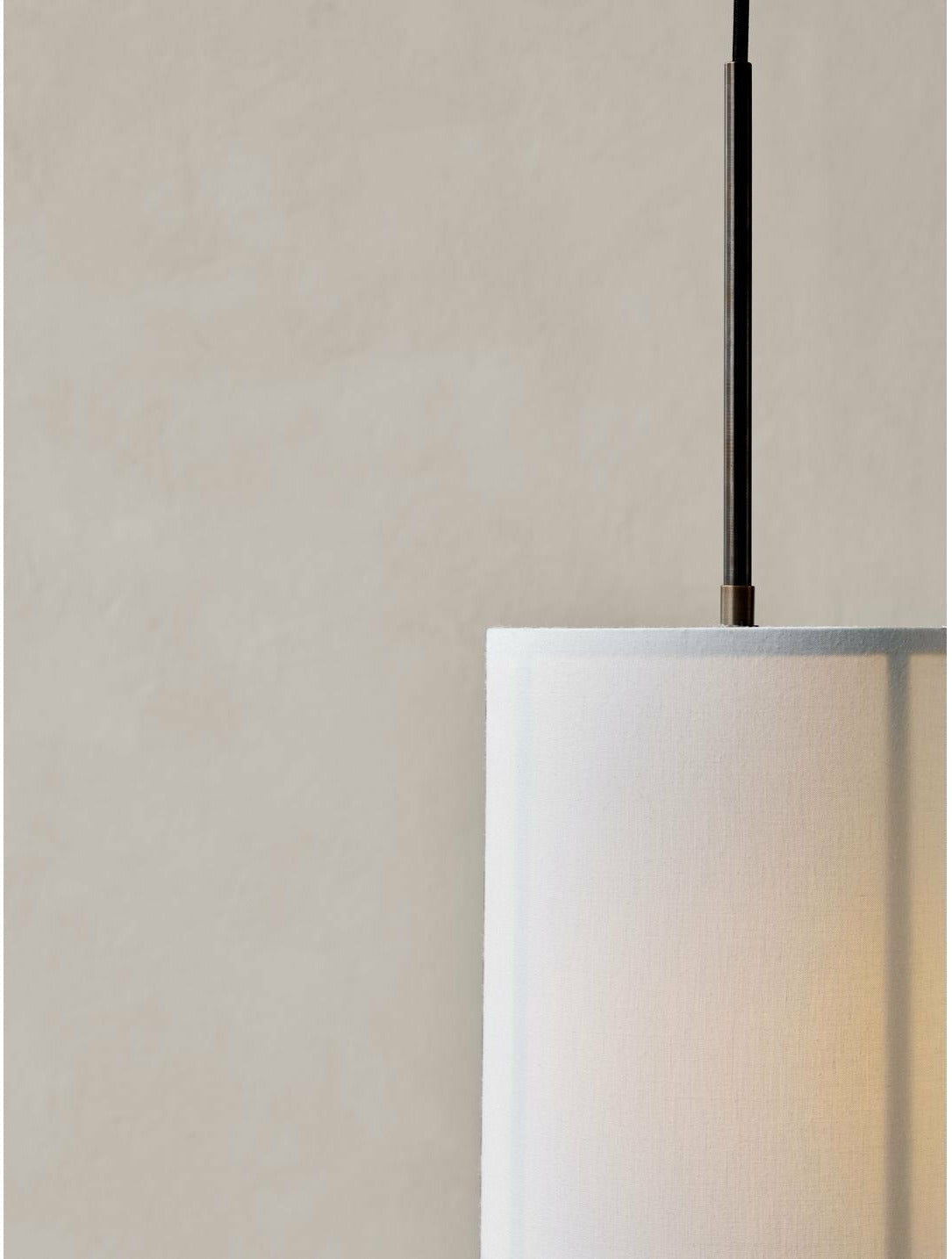 Audo Köpenhamn Hashira Suspension Lamp stor, vit