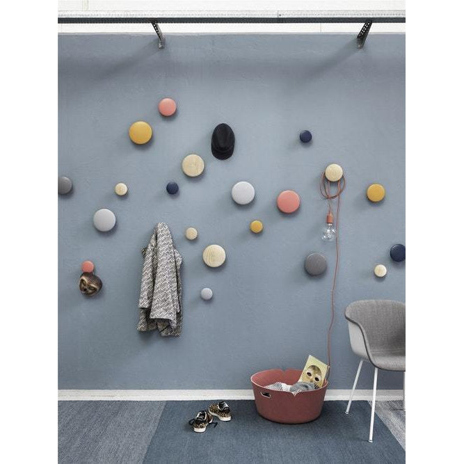 Muuto The Dots Hook Wood Midnight Bluewood Ø 6,5 cm, Midnight Blue