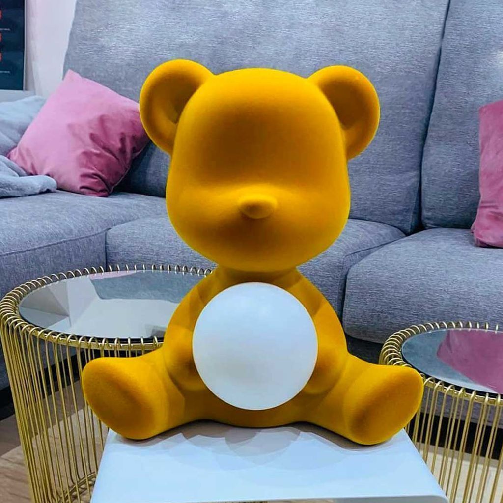 QEEOOO TEDDY GIRL LED RECHARGable Table Table Lampe finale en velours, brun foncé