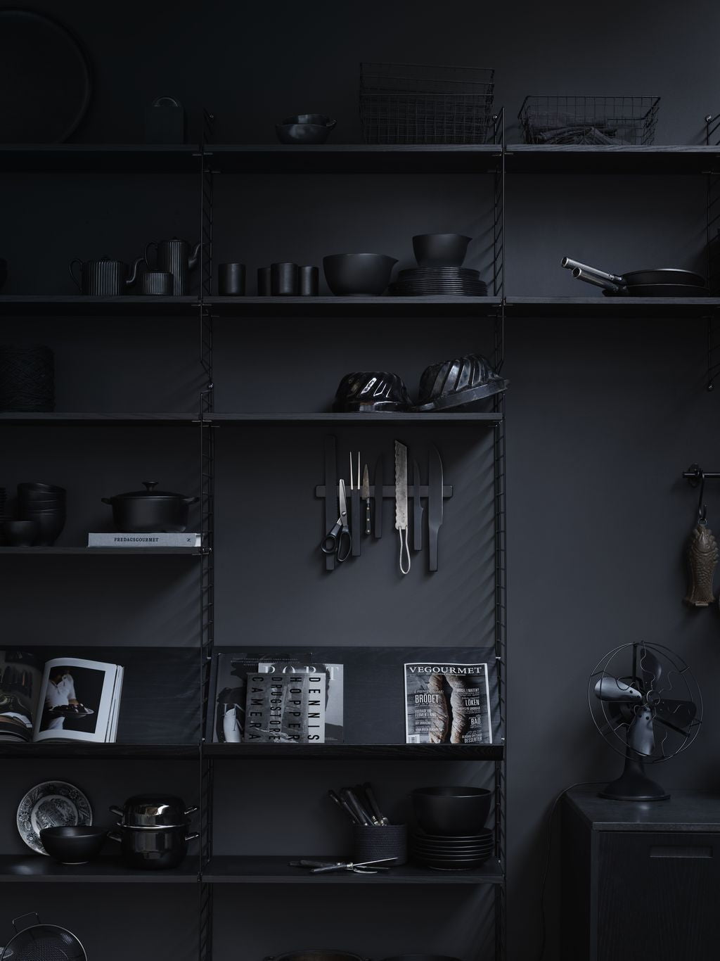 Saitenmöbel -Saitensystem Seitenplatte Wand montiert 30x75 cm, schwarz
