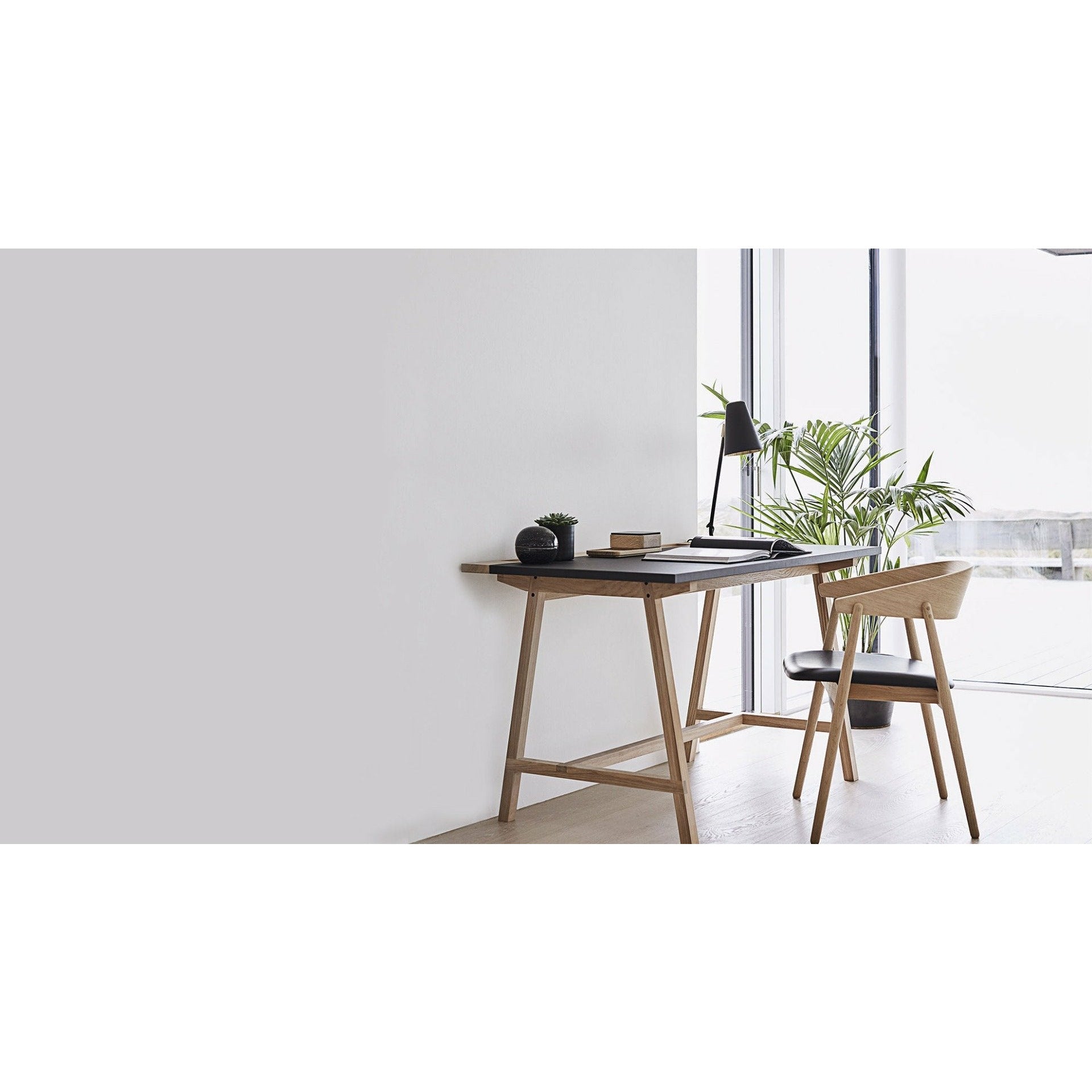 Andersen Furniture D1 Desk Negro/roble natural