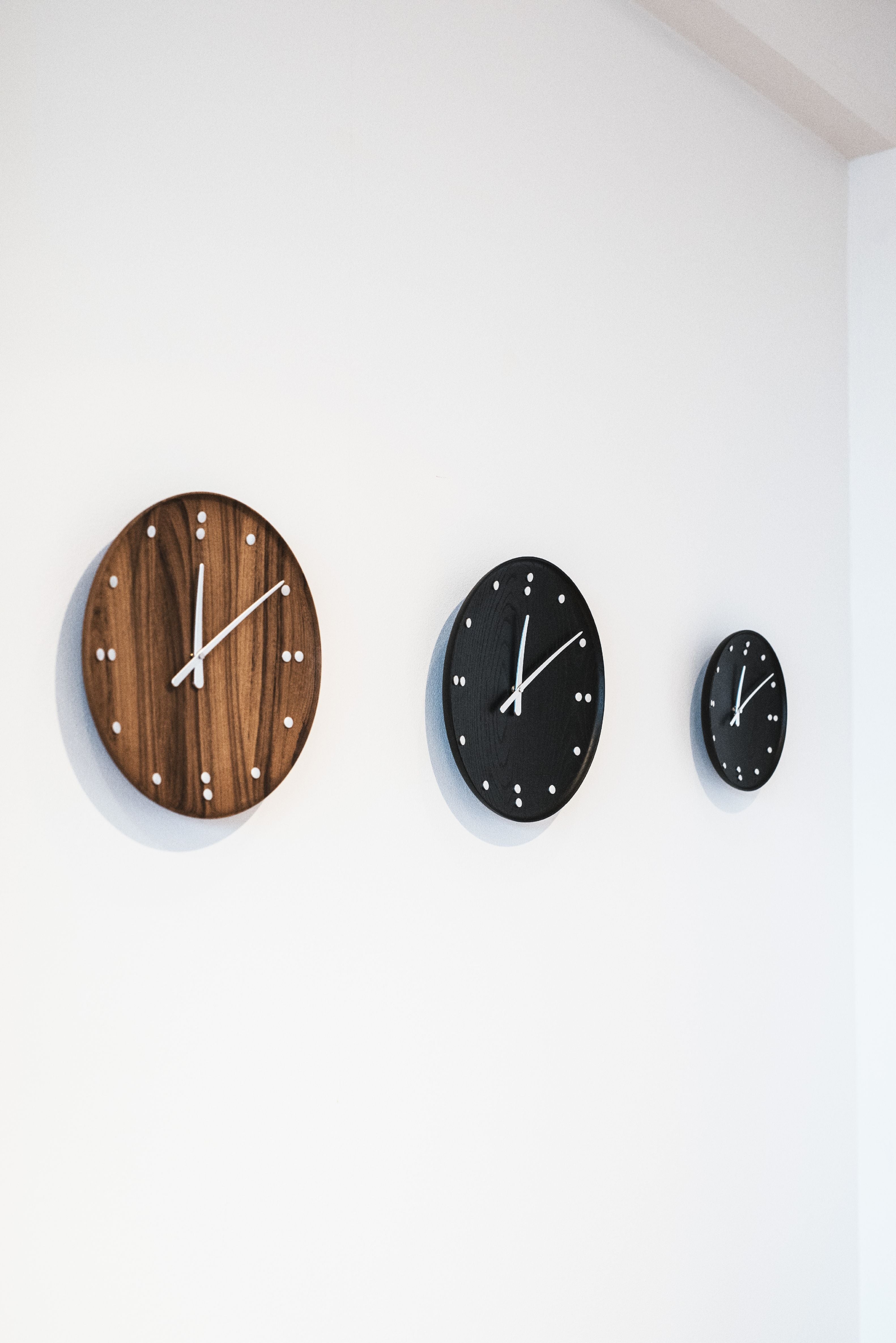 [product_category]-Architectmade Finn Juhl Wall Clock Black Ash, ø25 Cm-Architectmade-6442218637564-781-ARC-8