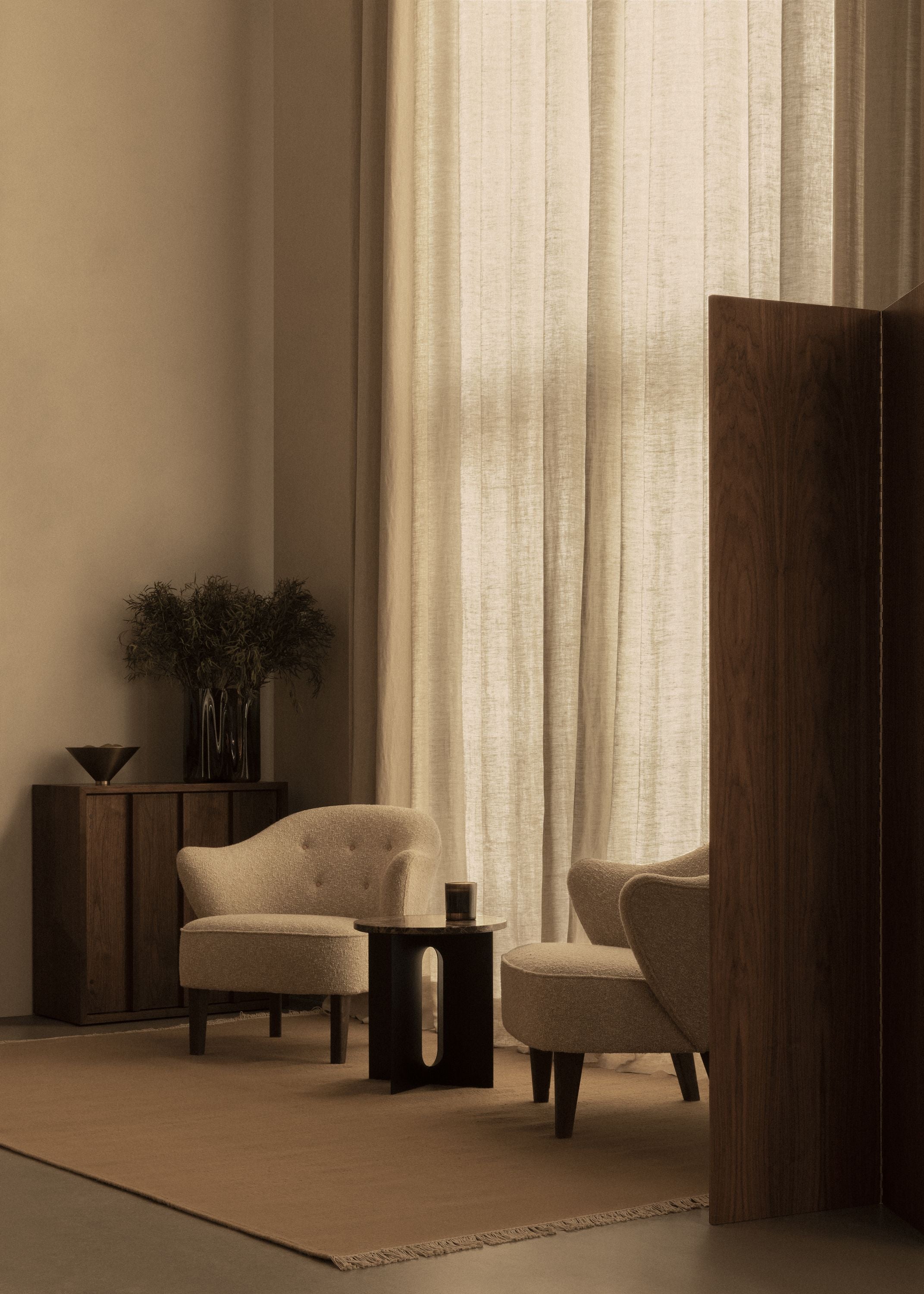 Audo Copenhagen Ingeborg Botones del sillón Vegetal, Sacho Zero 1/roble ahumado