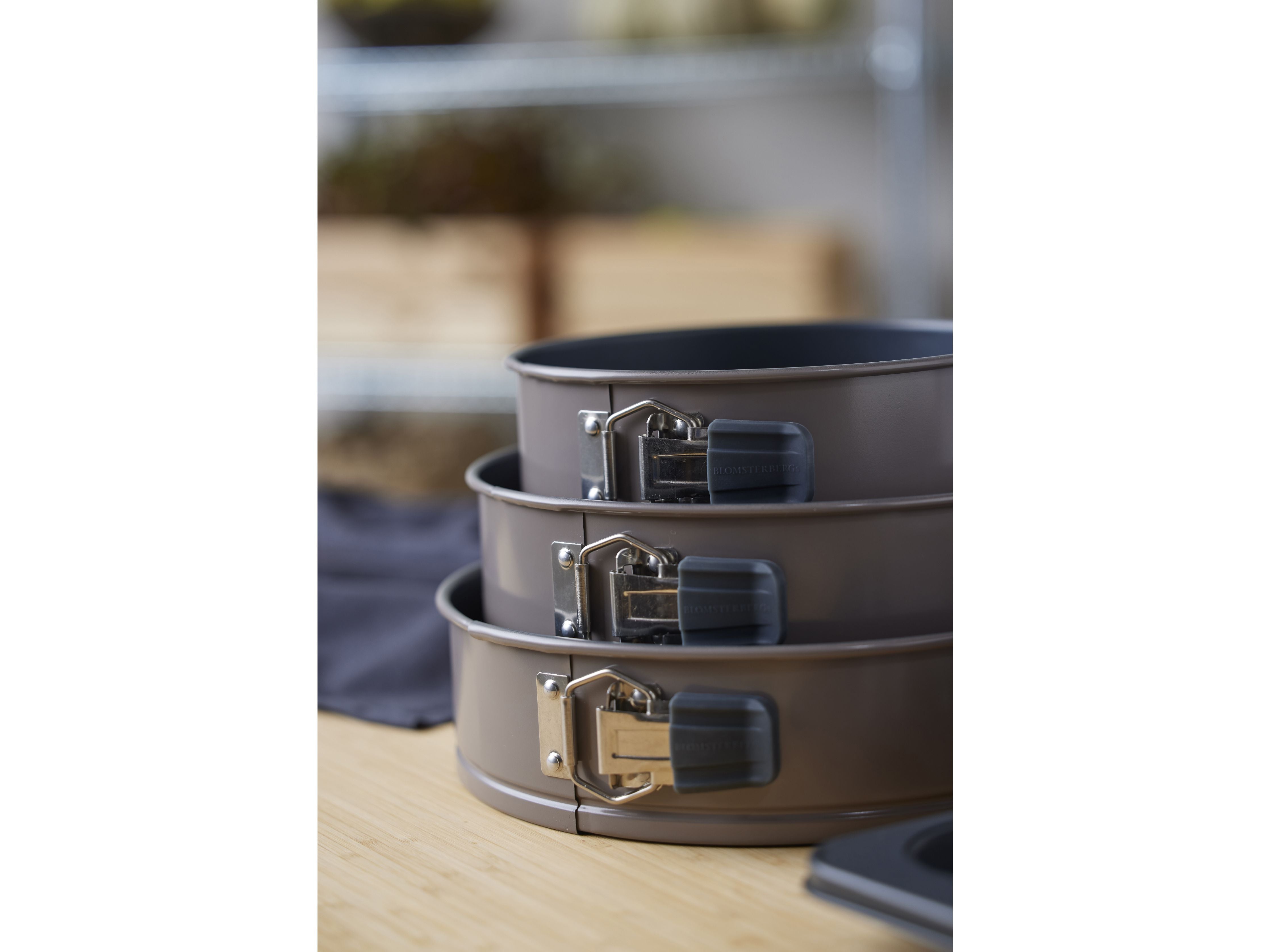 [product_category]-Blomsterbergs Cake Tin Latte, ø 24 Cm-Blomsterbergs-5722000309024-30902-BLO-9