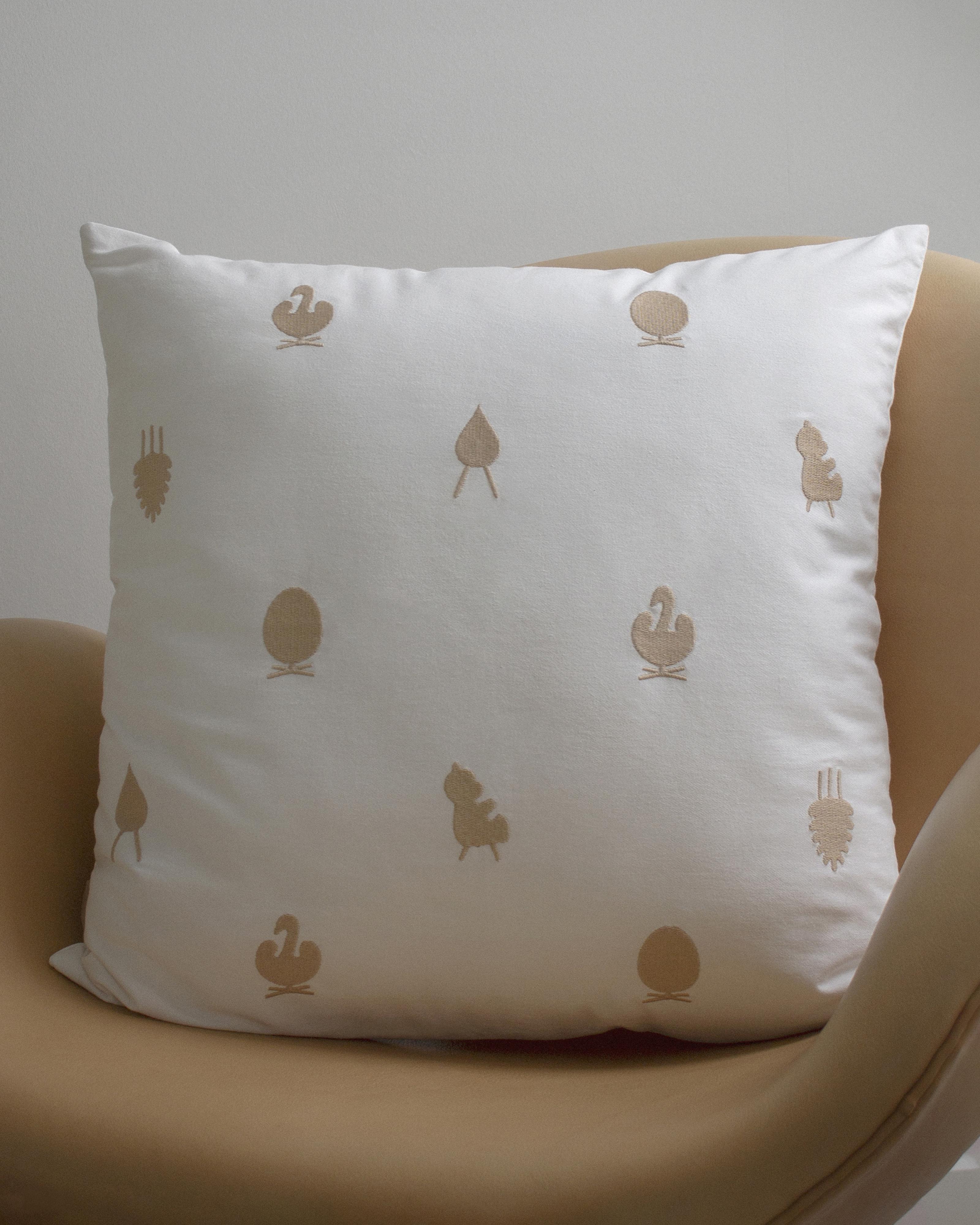 Plaushild Designikoner Sofá Cushion 50x50 cm, blanco