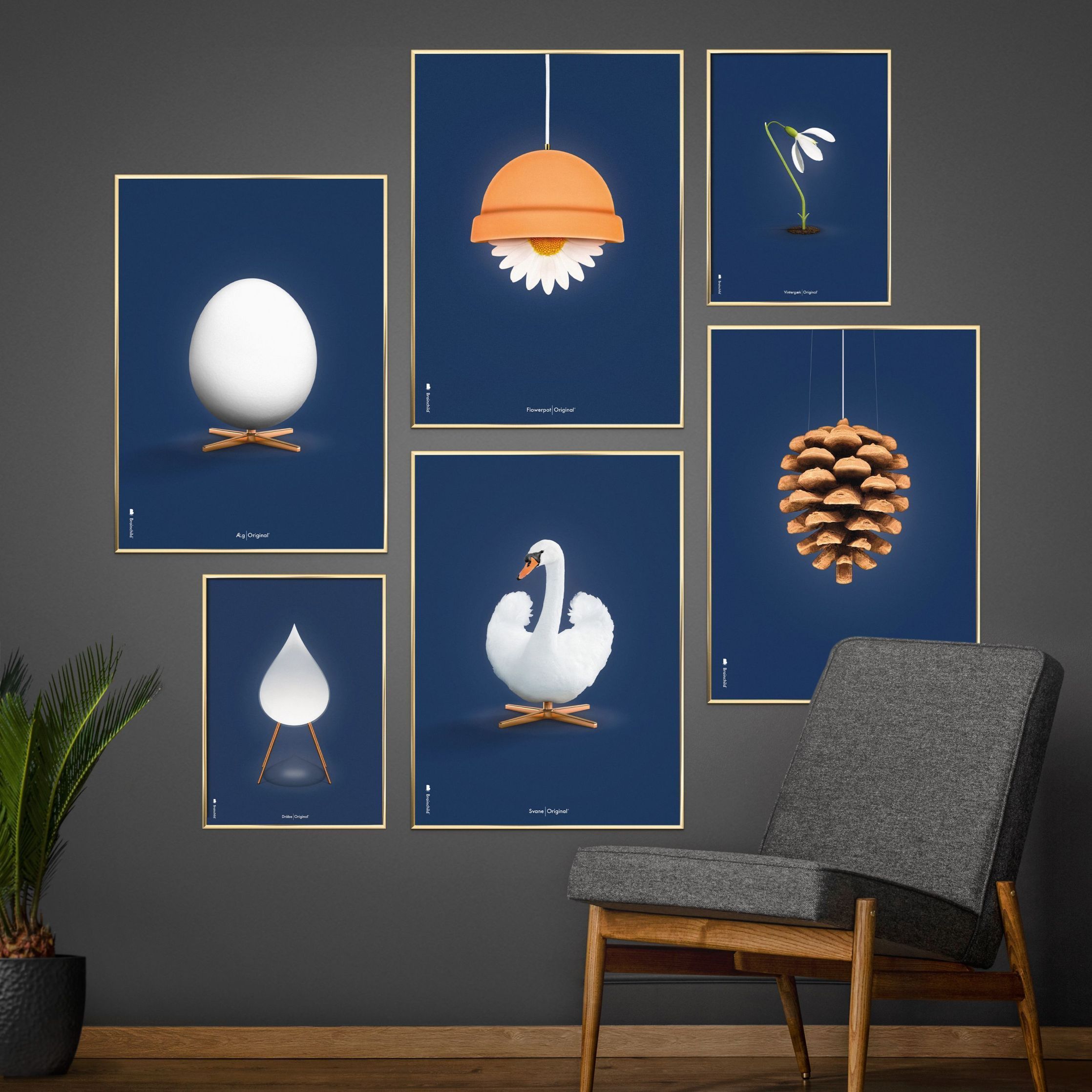 Brainchild Egg Classic Poster, koperen frame A5, donkerblauwe achtergrond