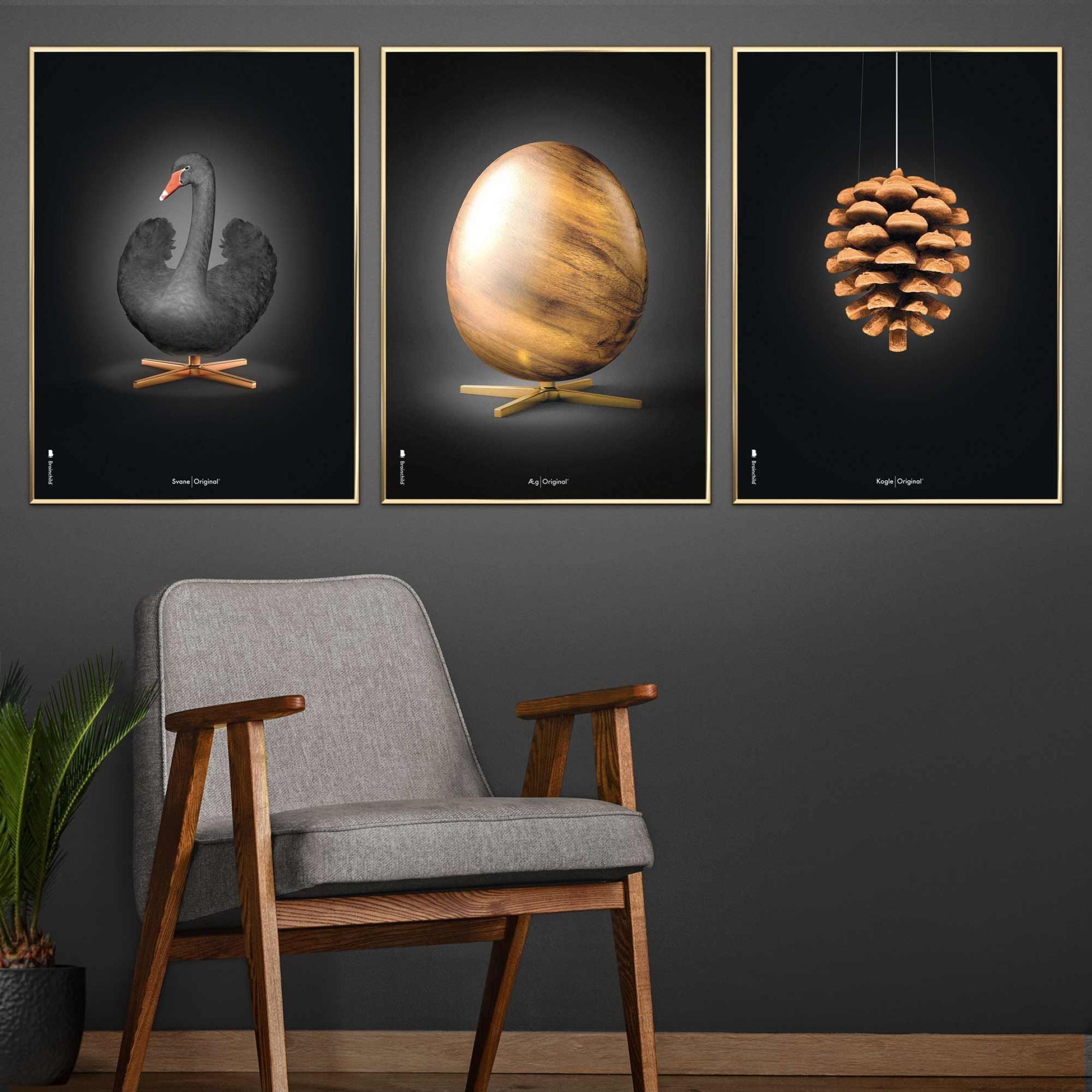 Brainchild Eggfiguren Poster, Messingfarbener Rahmen 50 x70 cm, schwarz