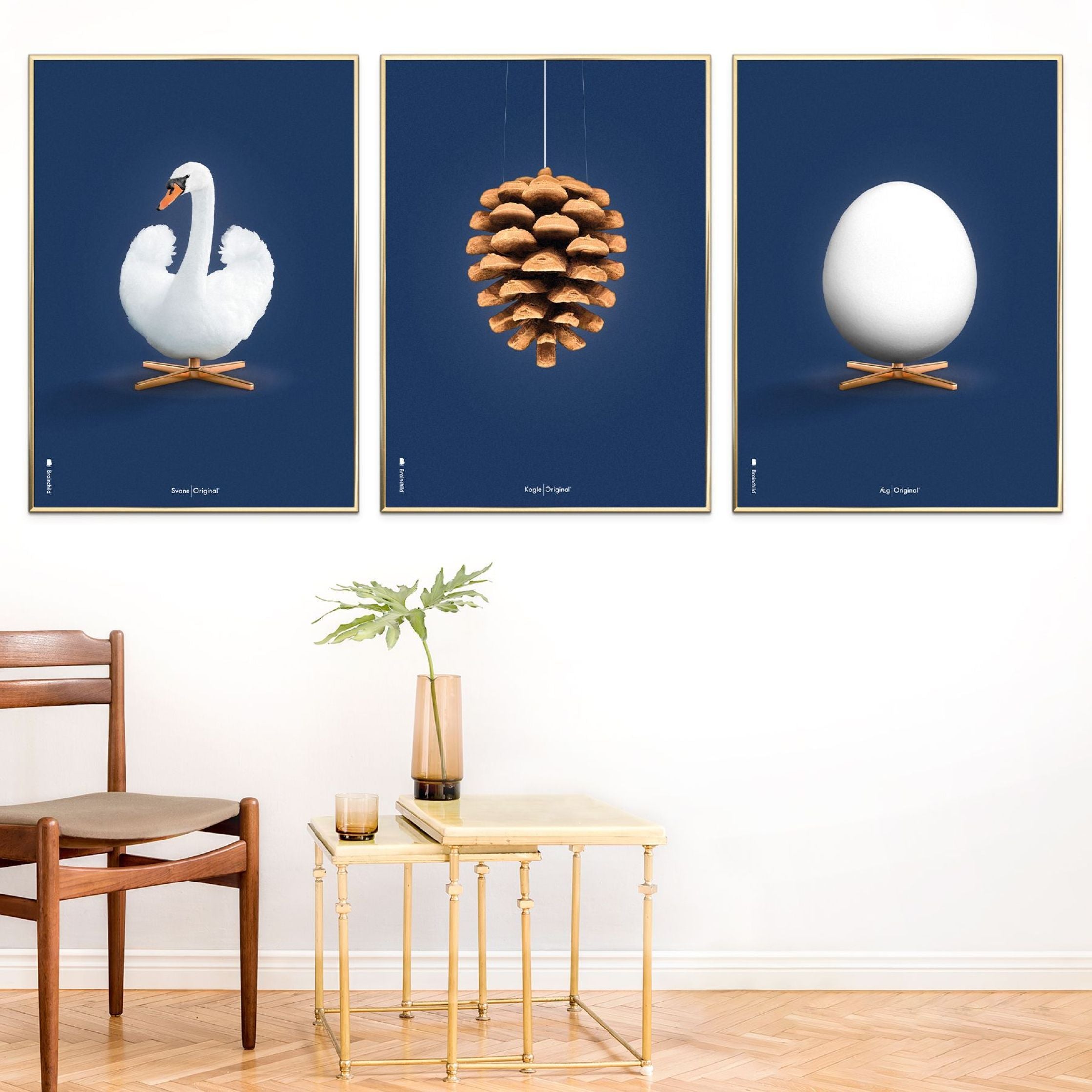 [product_category]-Brainchild Swan Classic Poster, Brass Frame 50x70 Cm, Dark Blue Background-Brainchild-35003-D-BRA-4