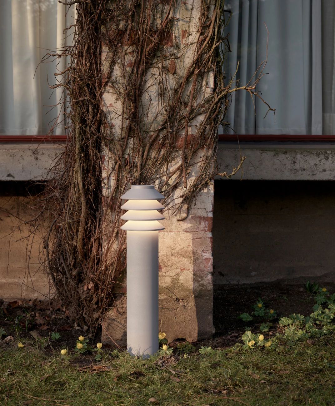 Louis Poulsen BySted Garden Bollard førte 2700 K 14 W Spike med adapter lang, Corten