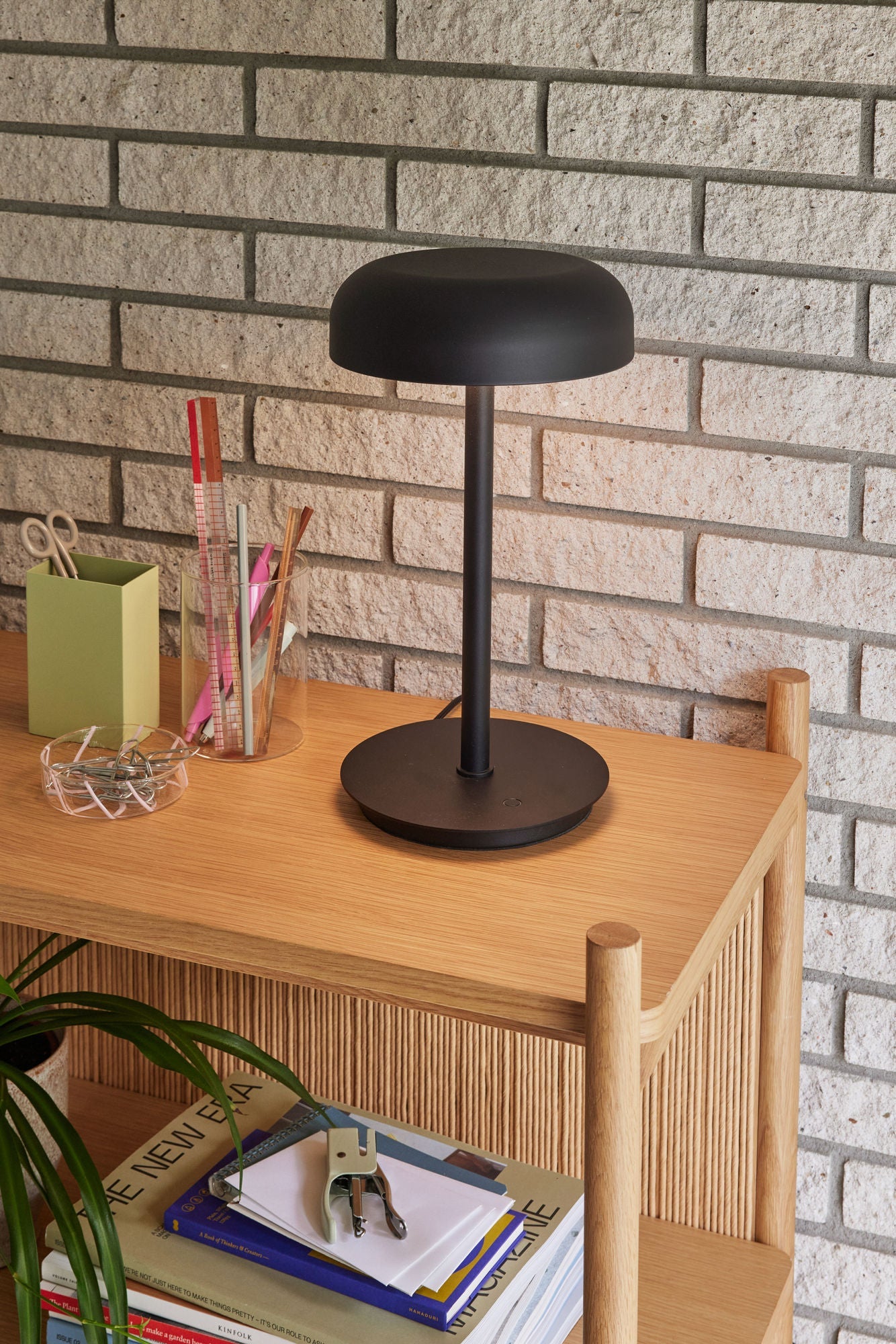 Hübsch Velo Table Lamp Black