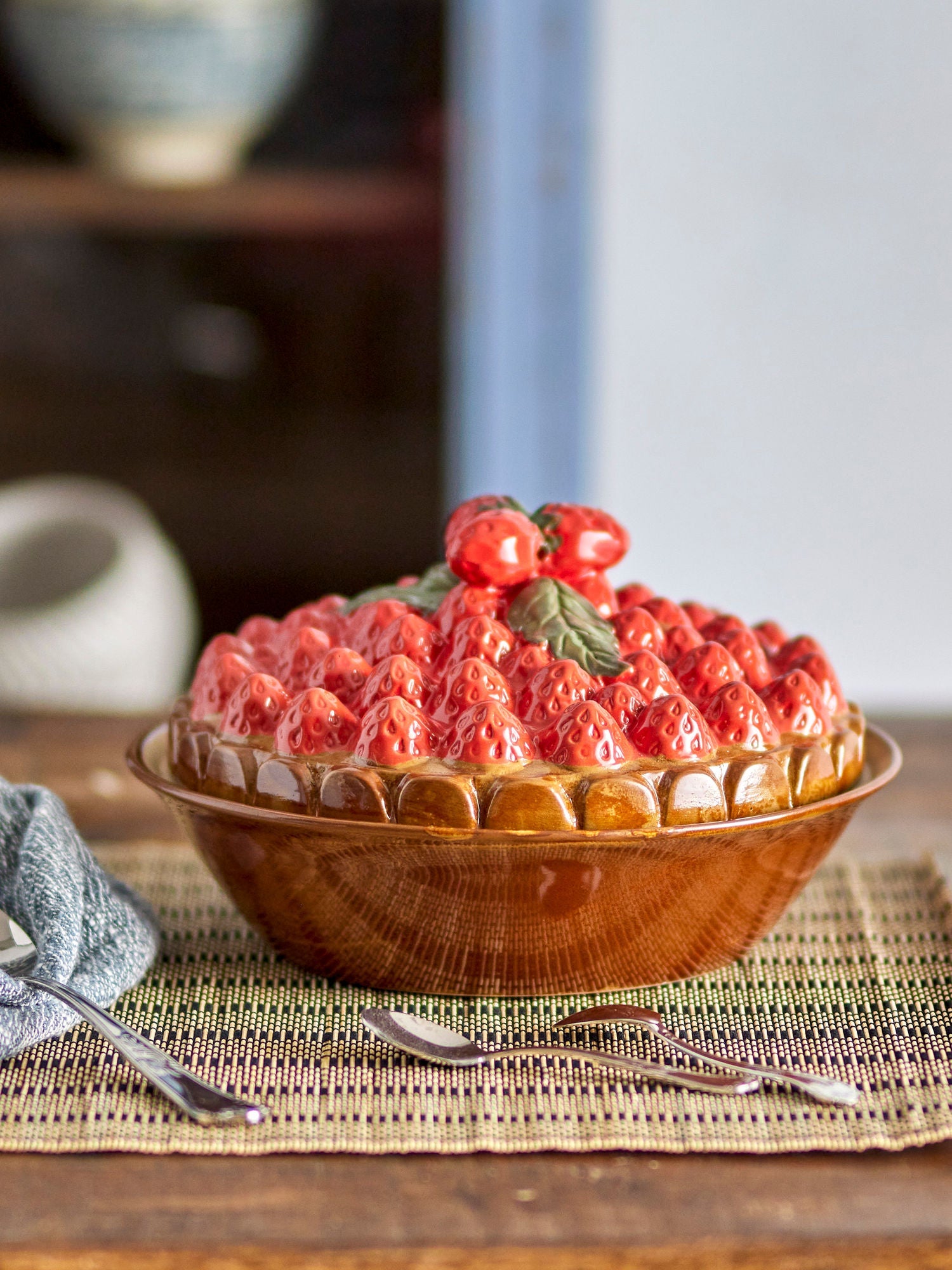 COLECCIÓN CREATIVA MAEHAN HORNEL plato con tapa, marrón, gres