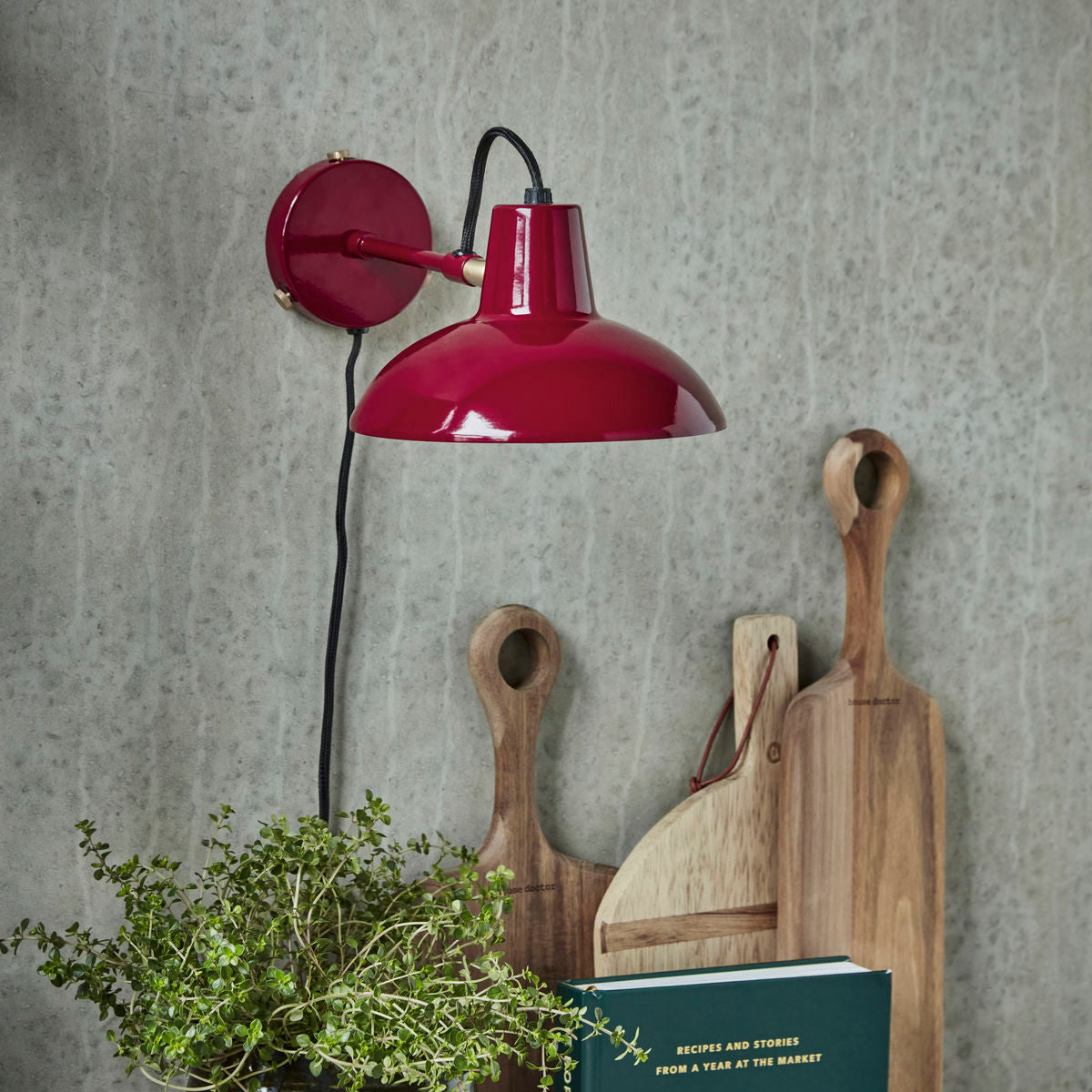 Lampe murale de la maison Doctor, HDDESK, rouge