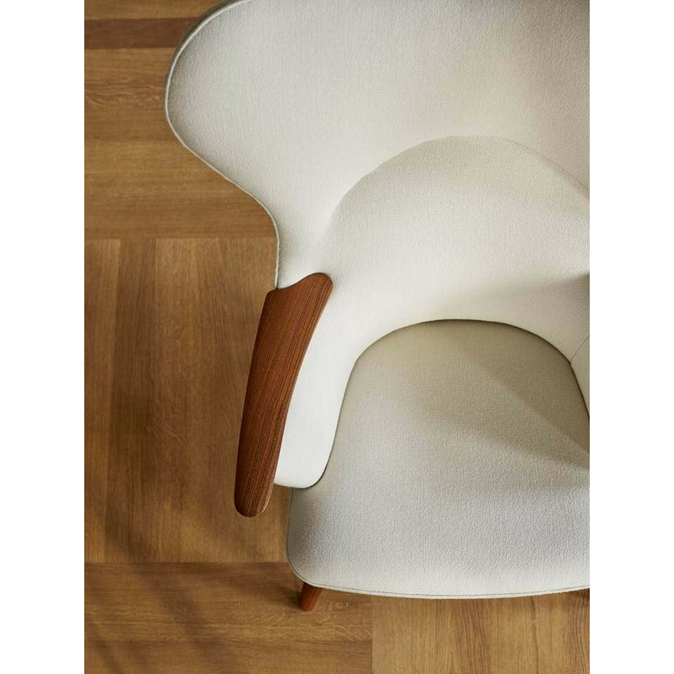 Carl Hansen CH78 Mama Bear Lounge Chair, Walnut Hiled / White Hallingdal 100