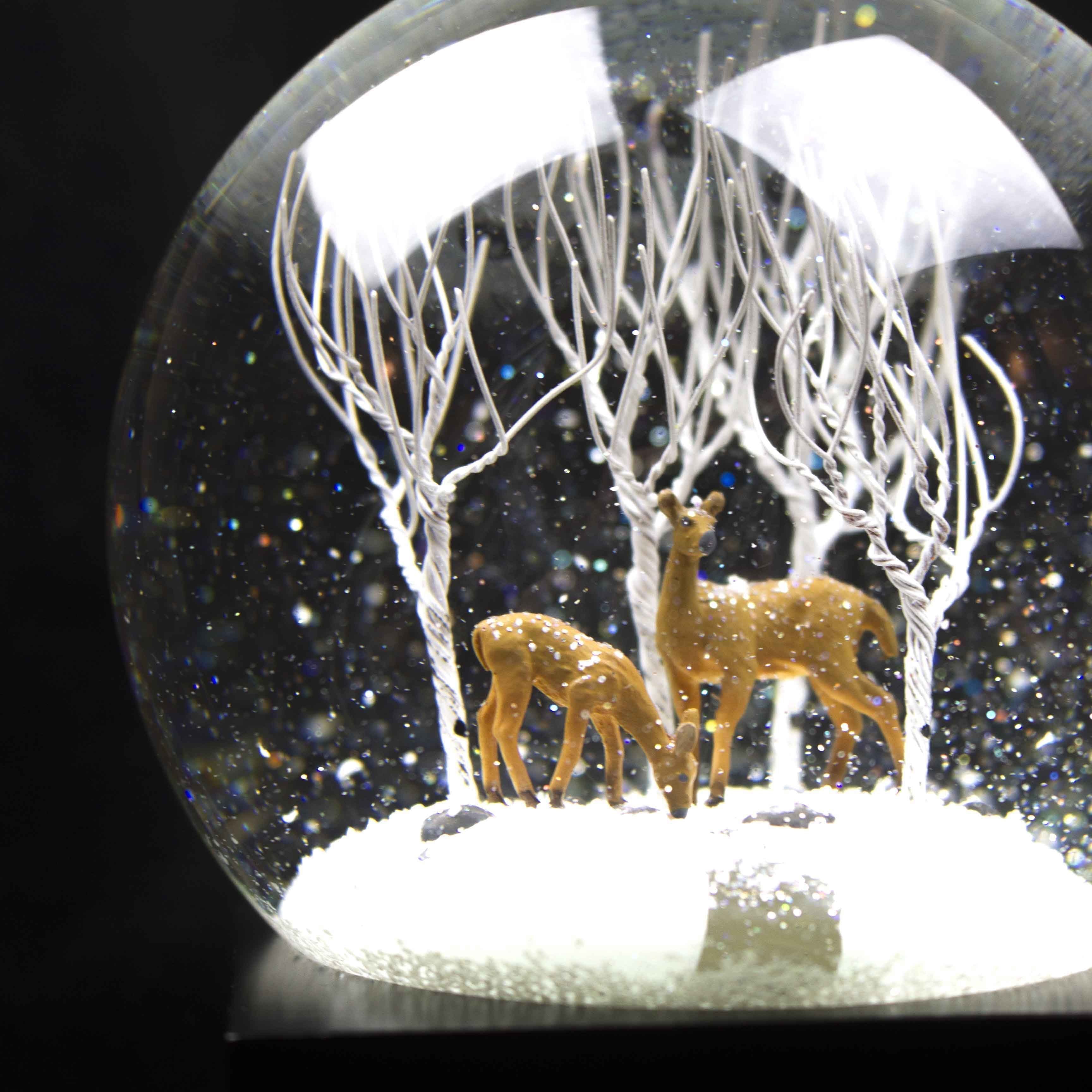 Cool Snow Globes Deer In Wood