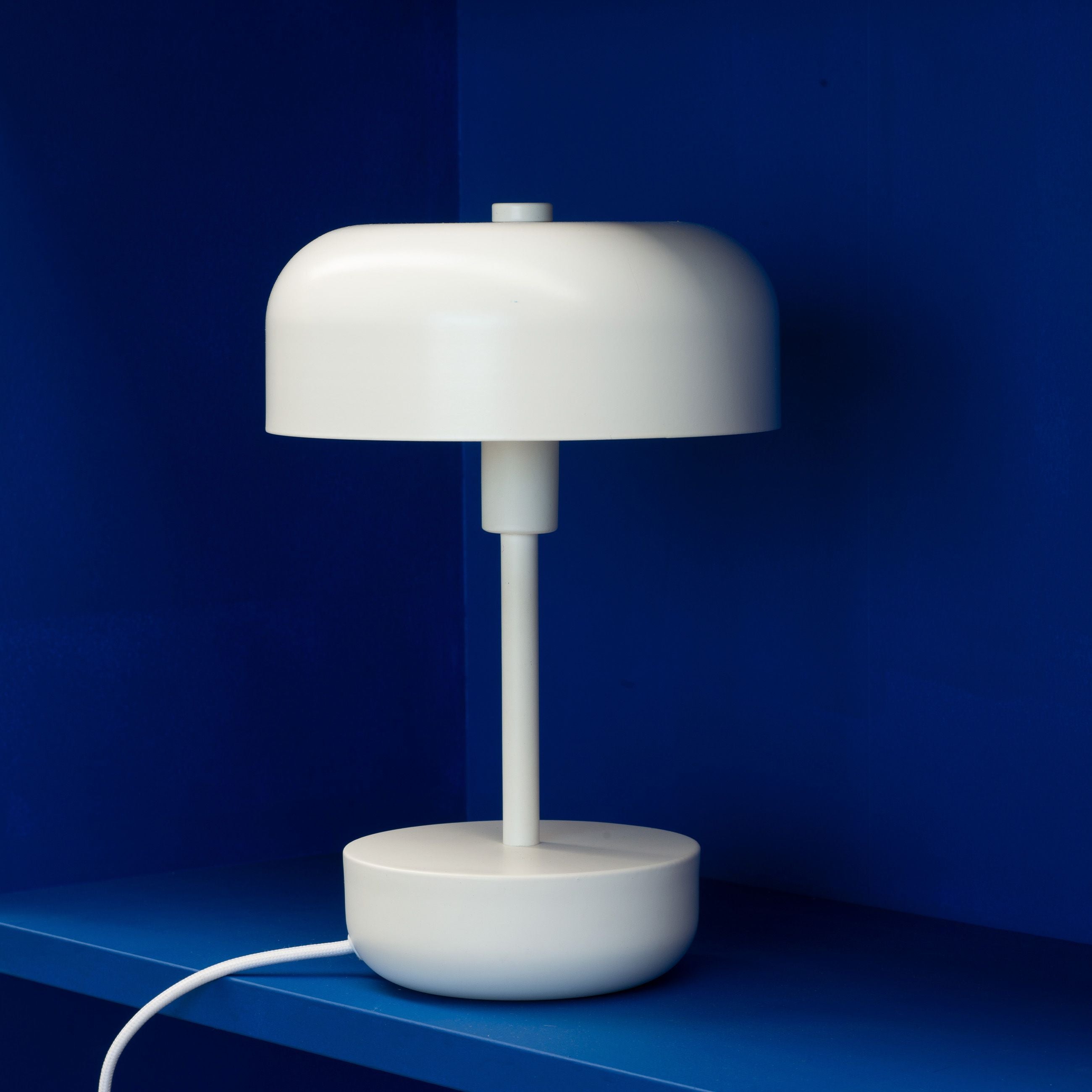 Lampe de table Dyberg Larsen Haipot, blanc