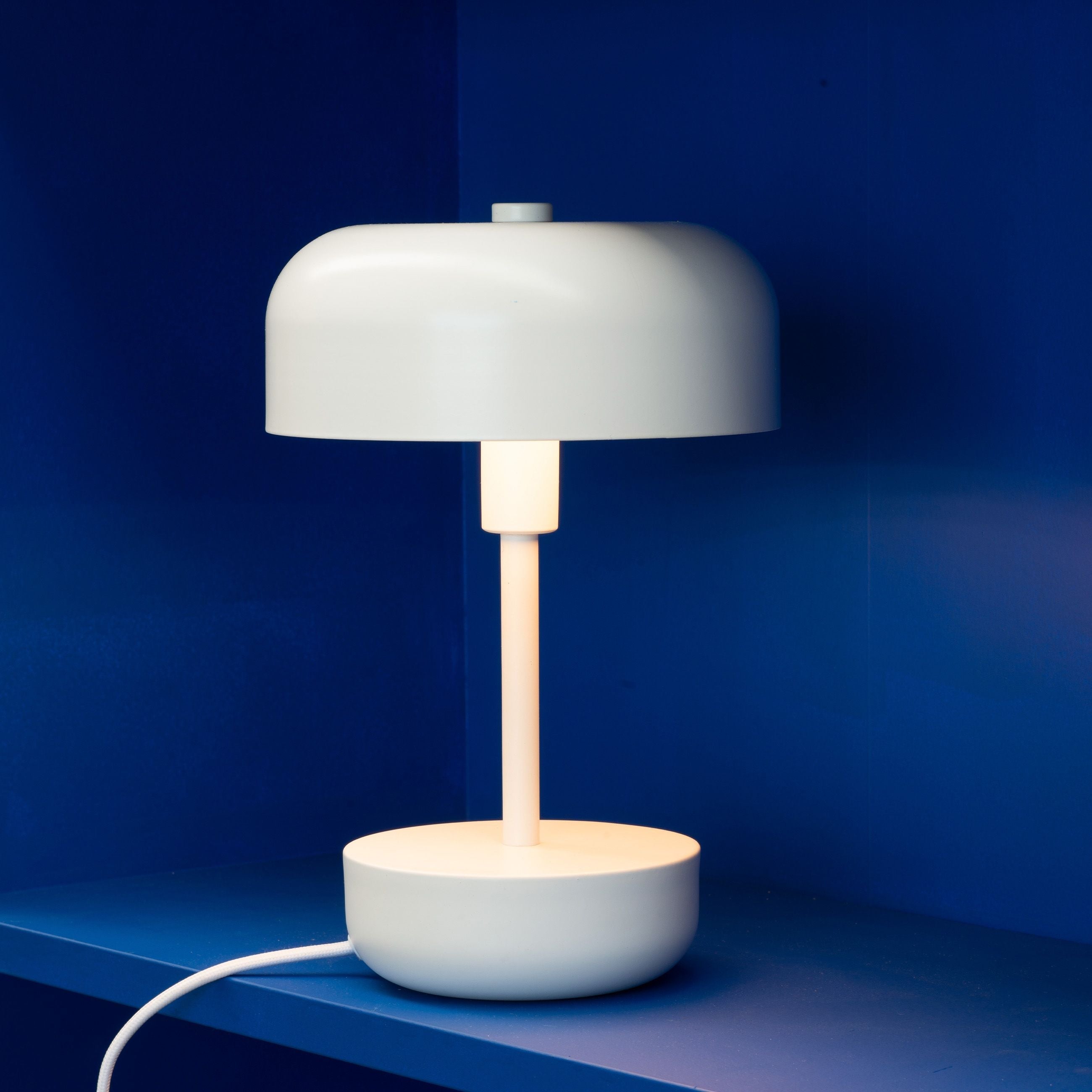 Lampe de table Dyberg Larsen Haipot, blanc