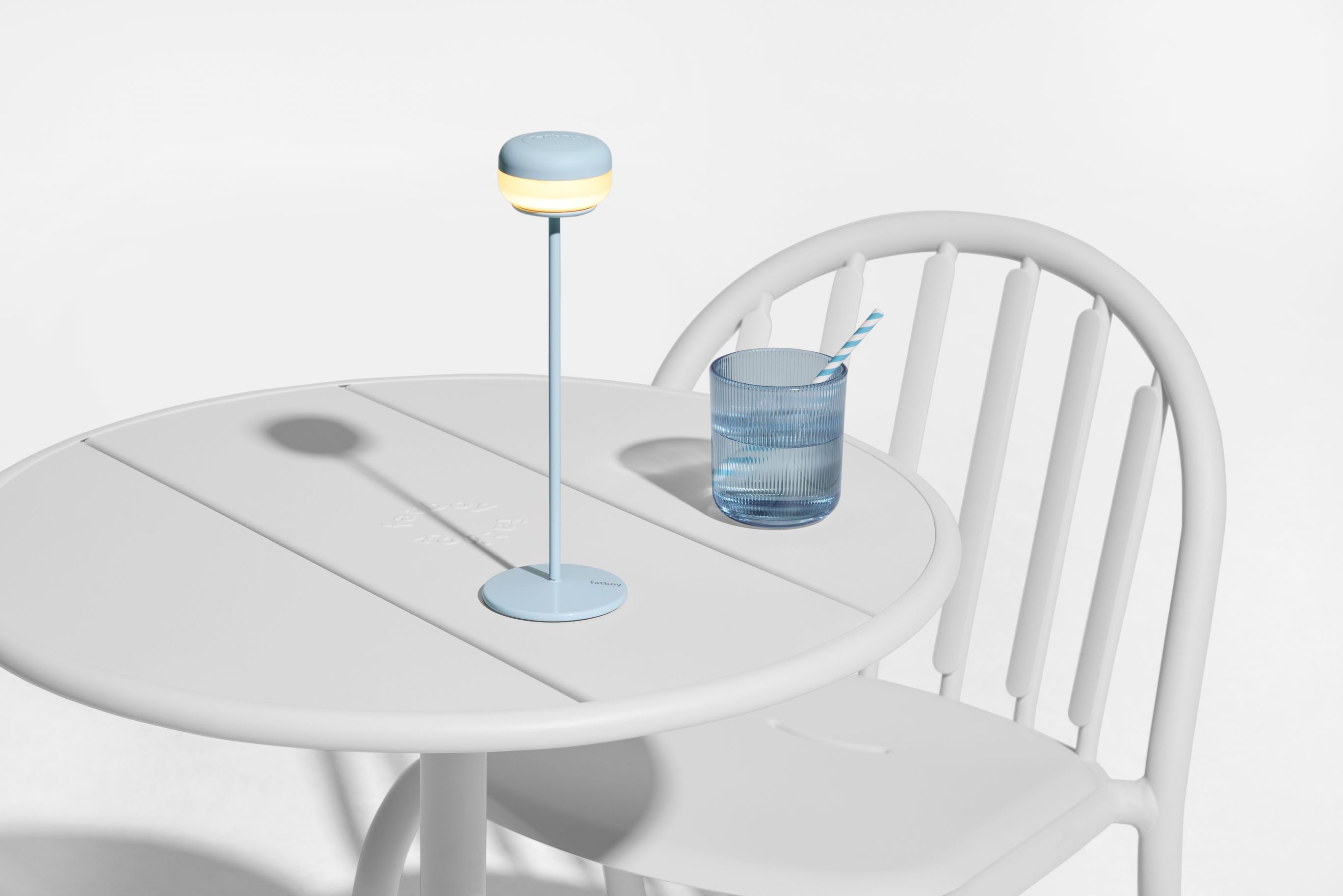 Lampe de table Fatboy Cheerio, bleu jet