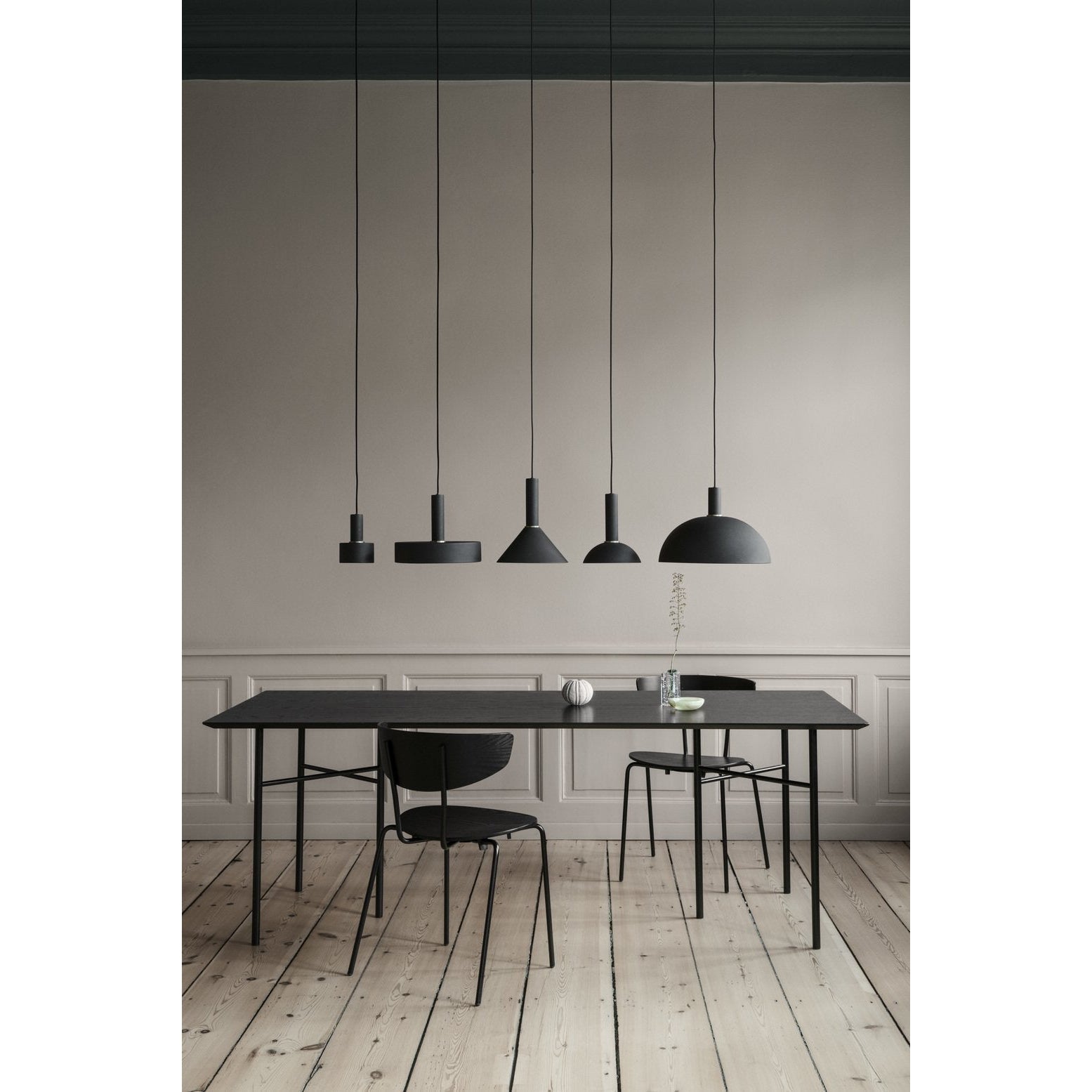 Ferm Living Cone Lampenschirm, schwarzer Messing