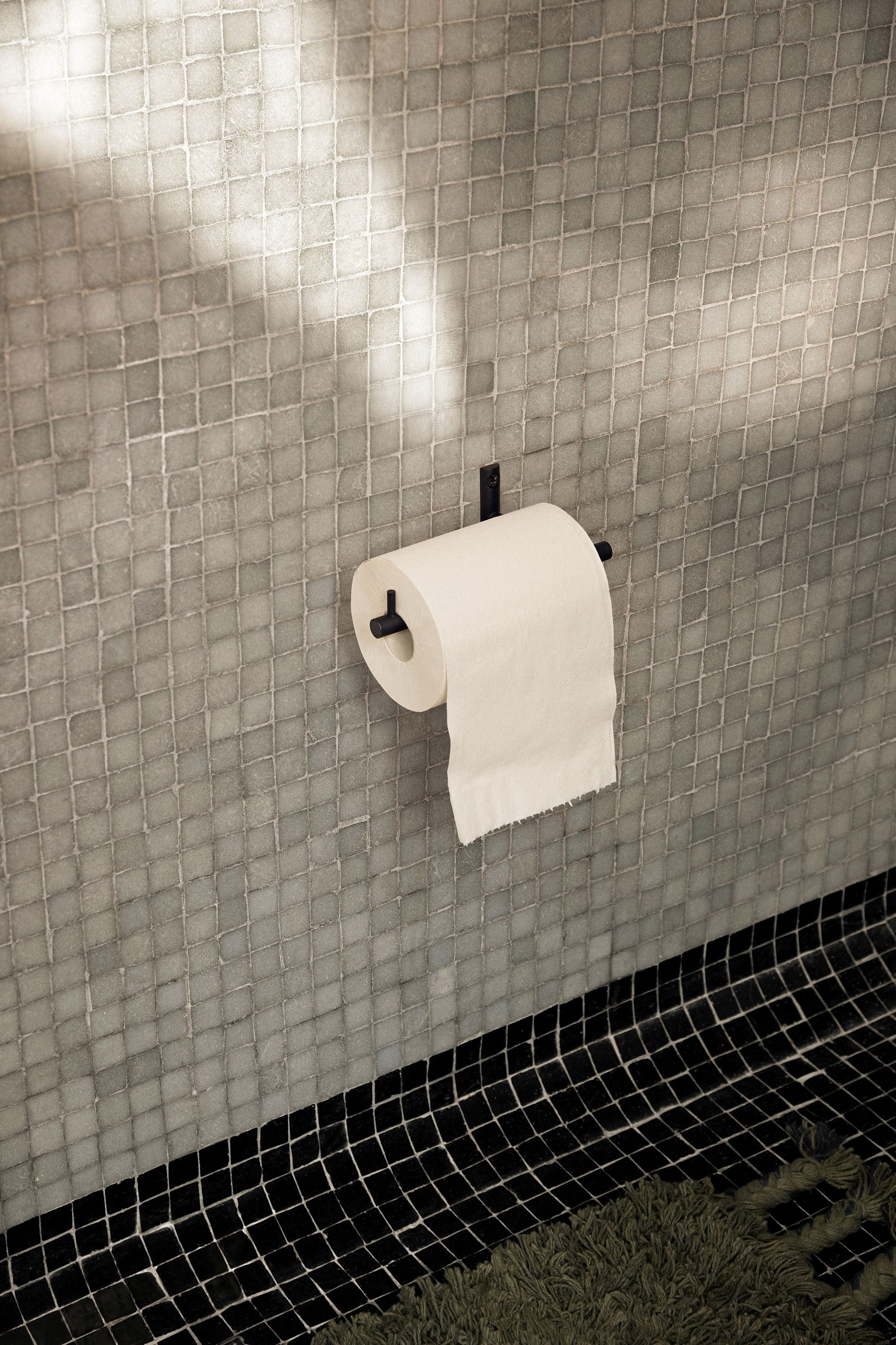 [product_category]-Ferm Living Dora Toilet Paper Holder B: 14.3 Cm, Black-Ferm Living-5704723293873-1104266421-FER-4